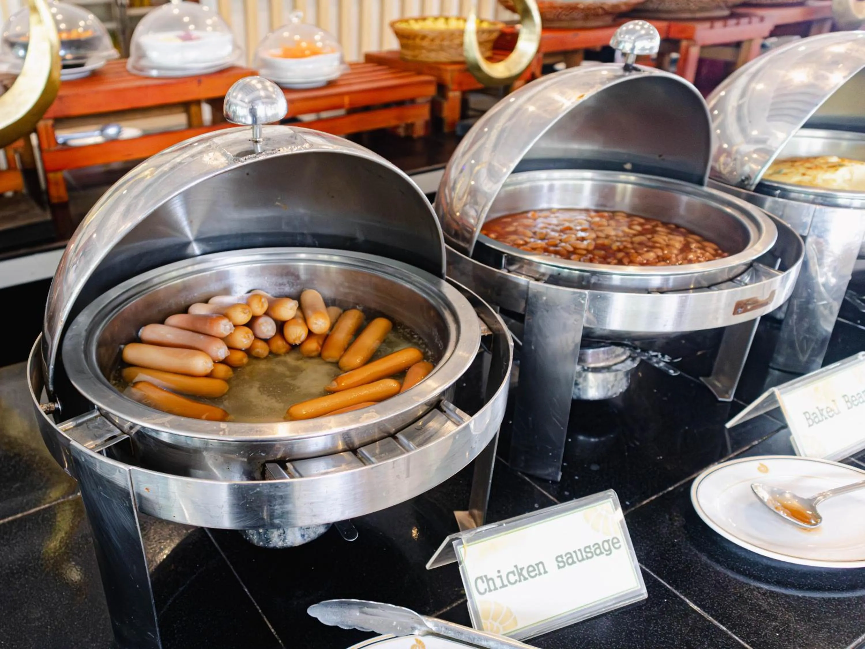 Restaurant/places to eat in Lanta Sand Resort & Spa