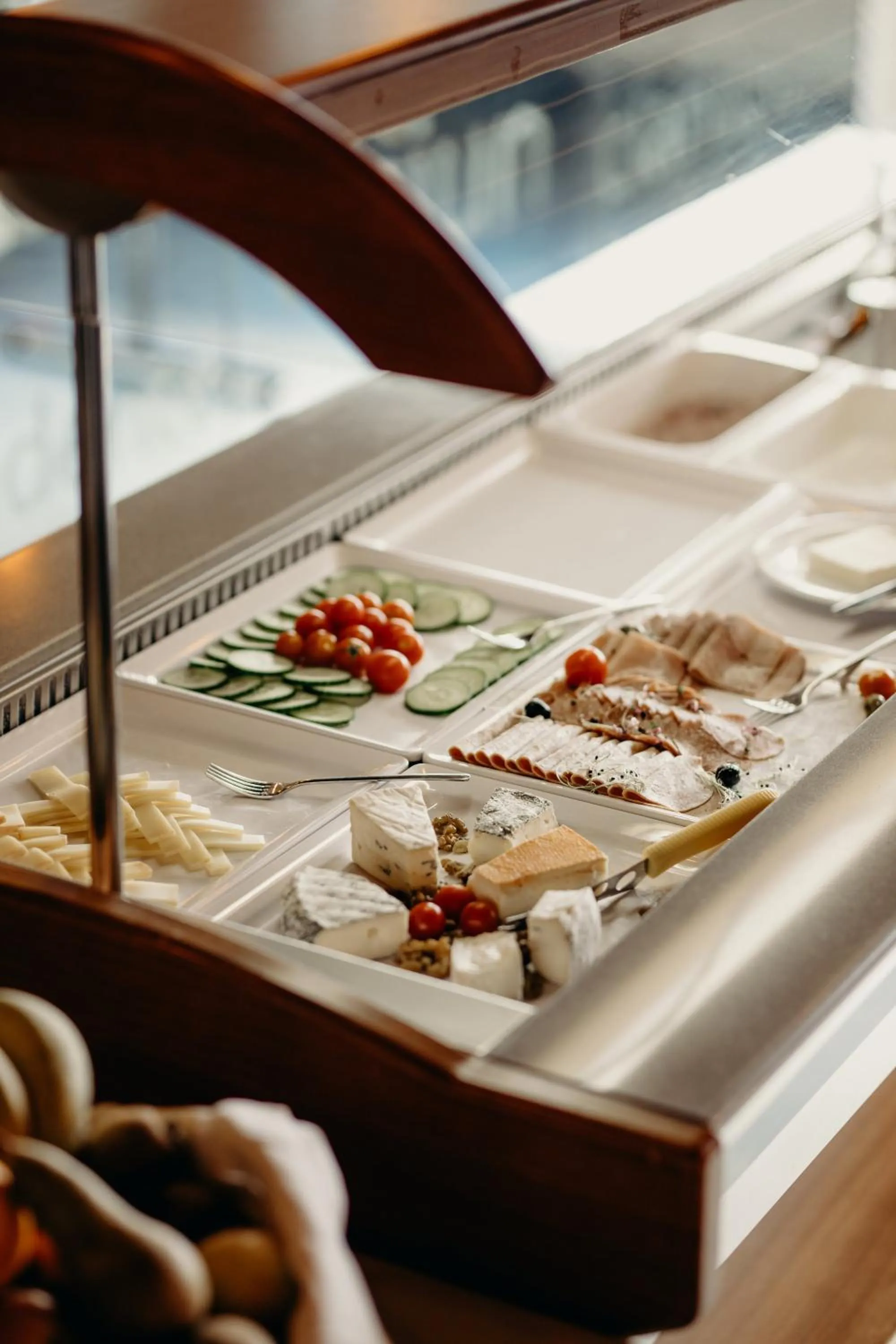 Buffet breakfast in Bienenberg - Das Genusshotel im Grünen - Liestal