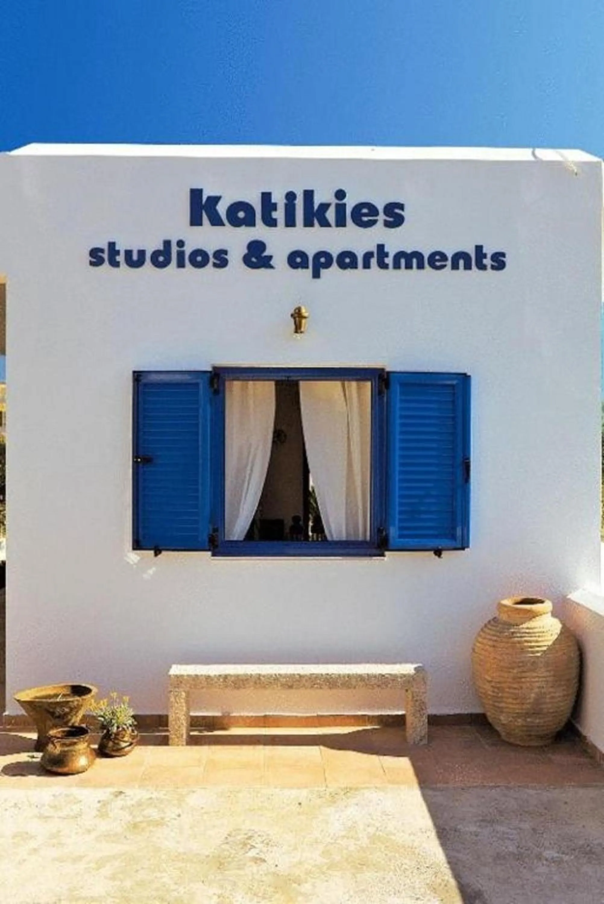 Property building in Katikies Studios & Apartments