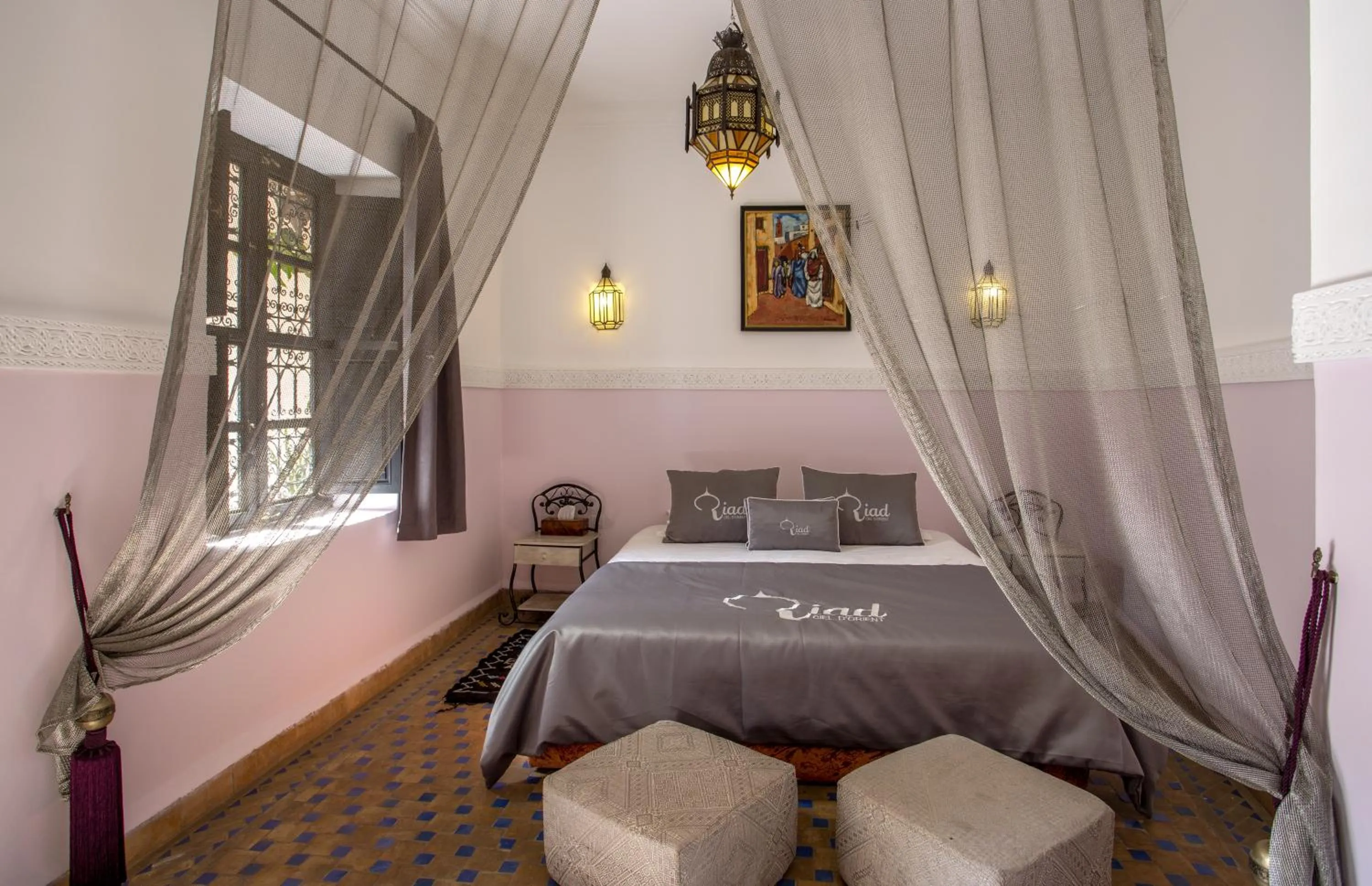 Bed in Riad Ciel d'Orient