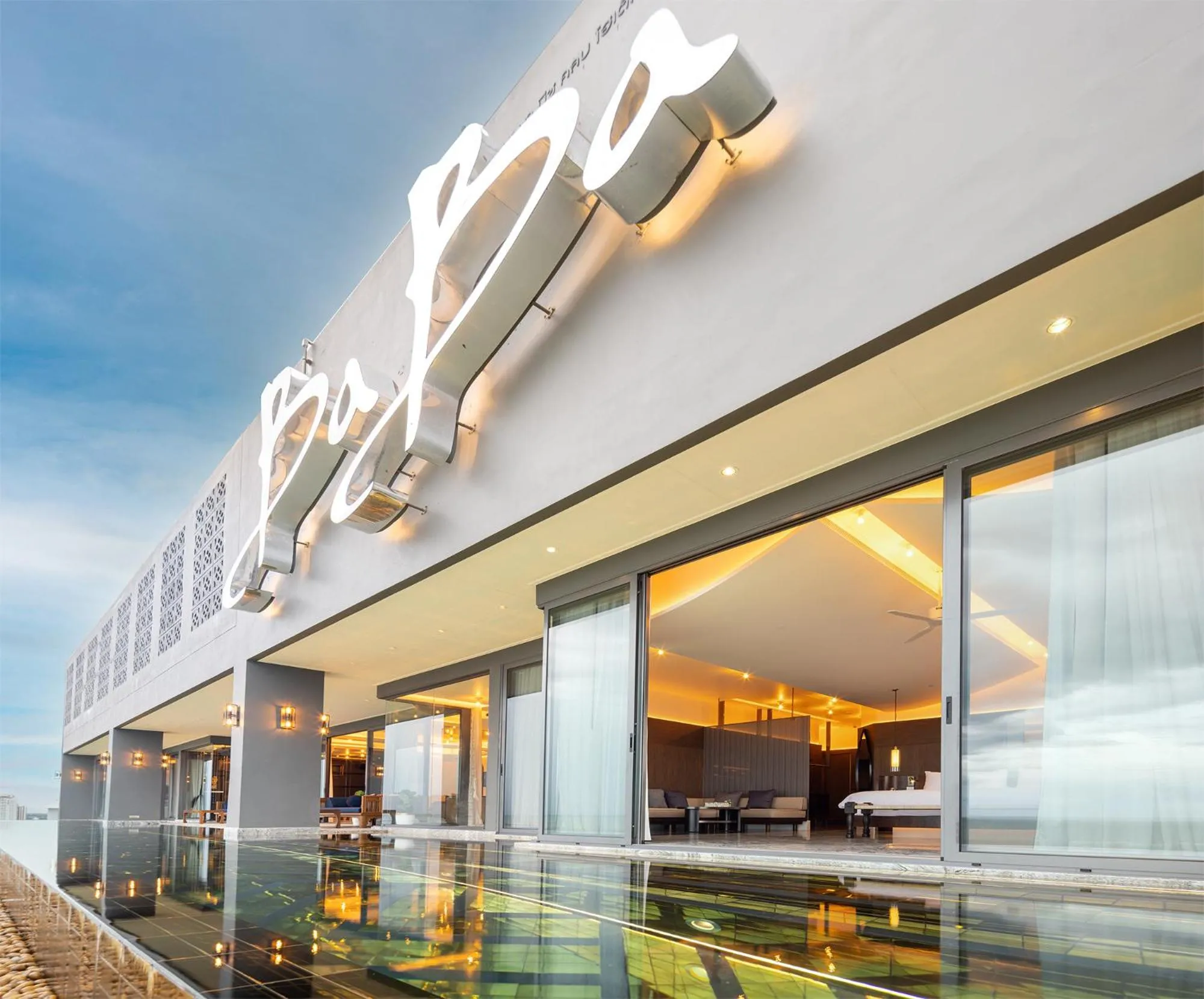 Swimming pool in Baba Beach Club Hua Hin Luxury Pool Villa by Sri panwa