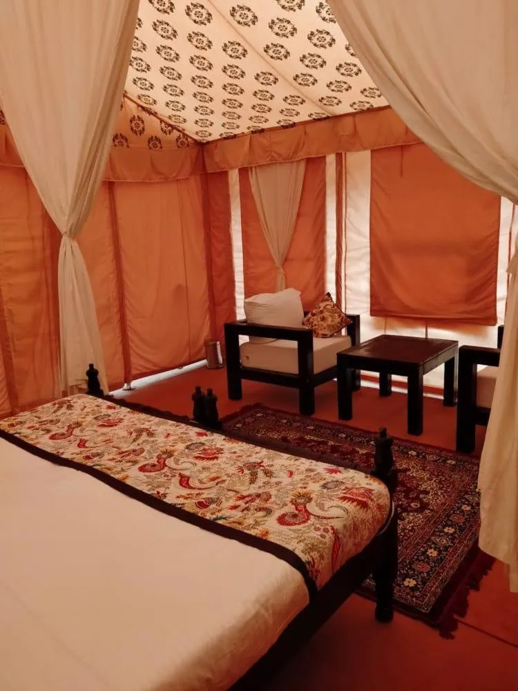 Bed in Dhora Desert Resort And Spa