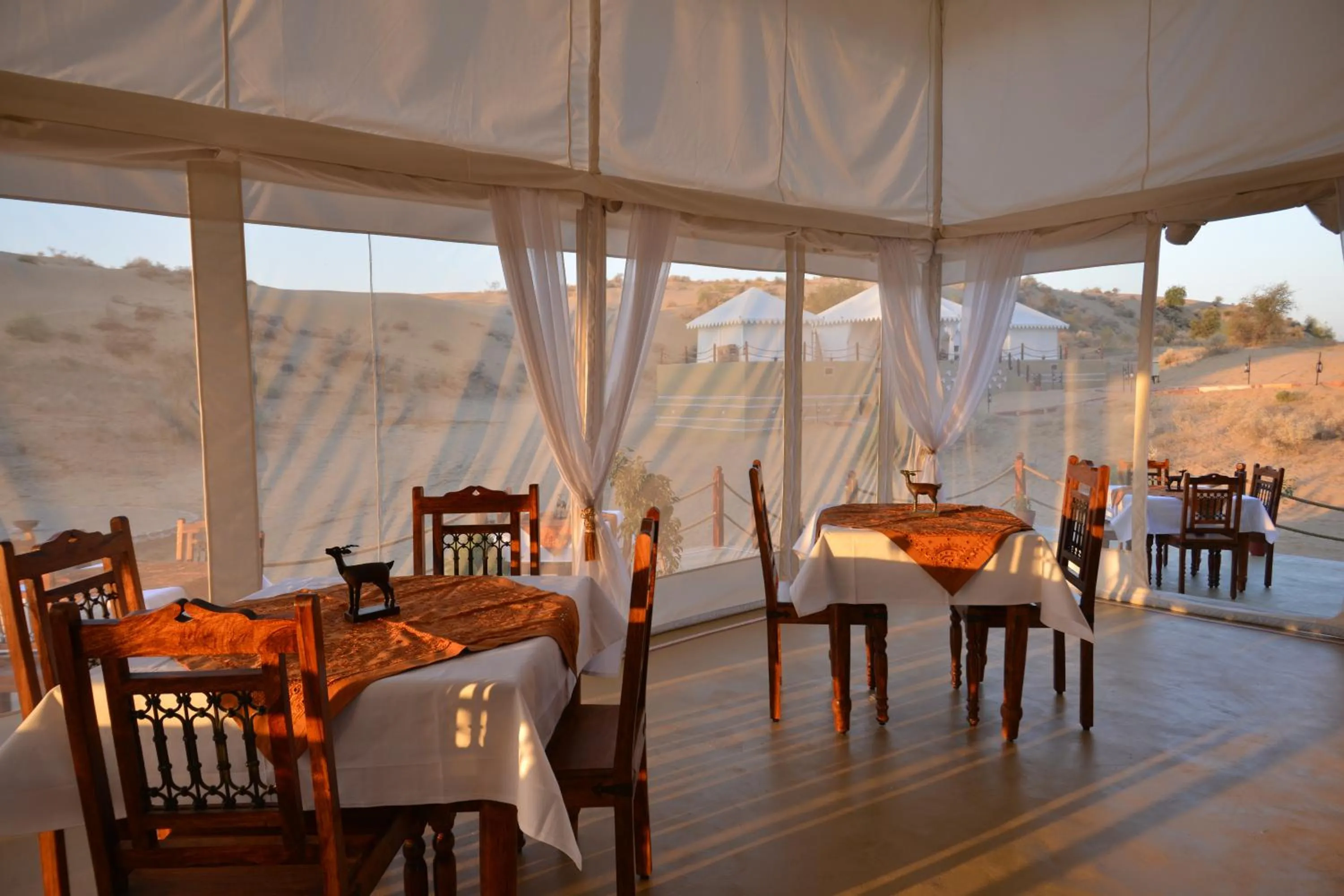 Restaurant/places to eat in Dhora Desert Resort And Spa