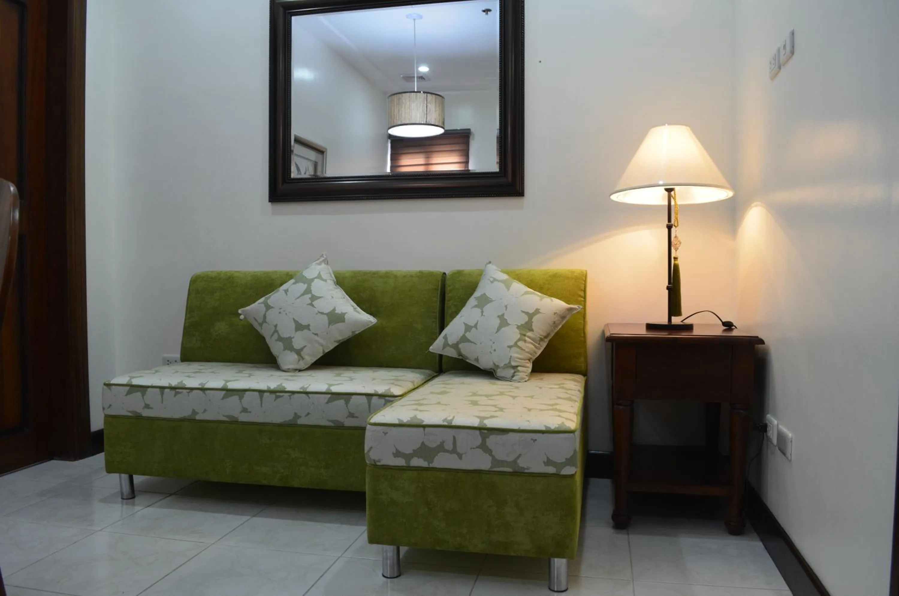 Living room in Grand Isabella Residences