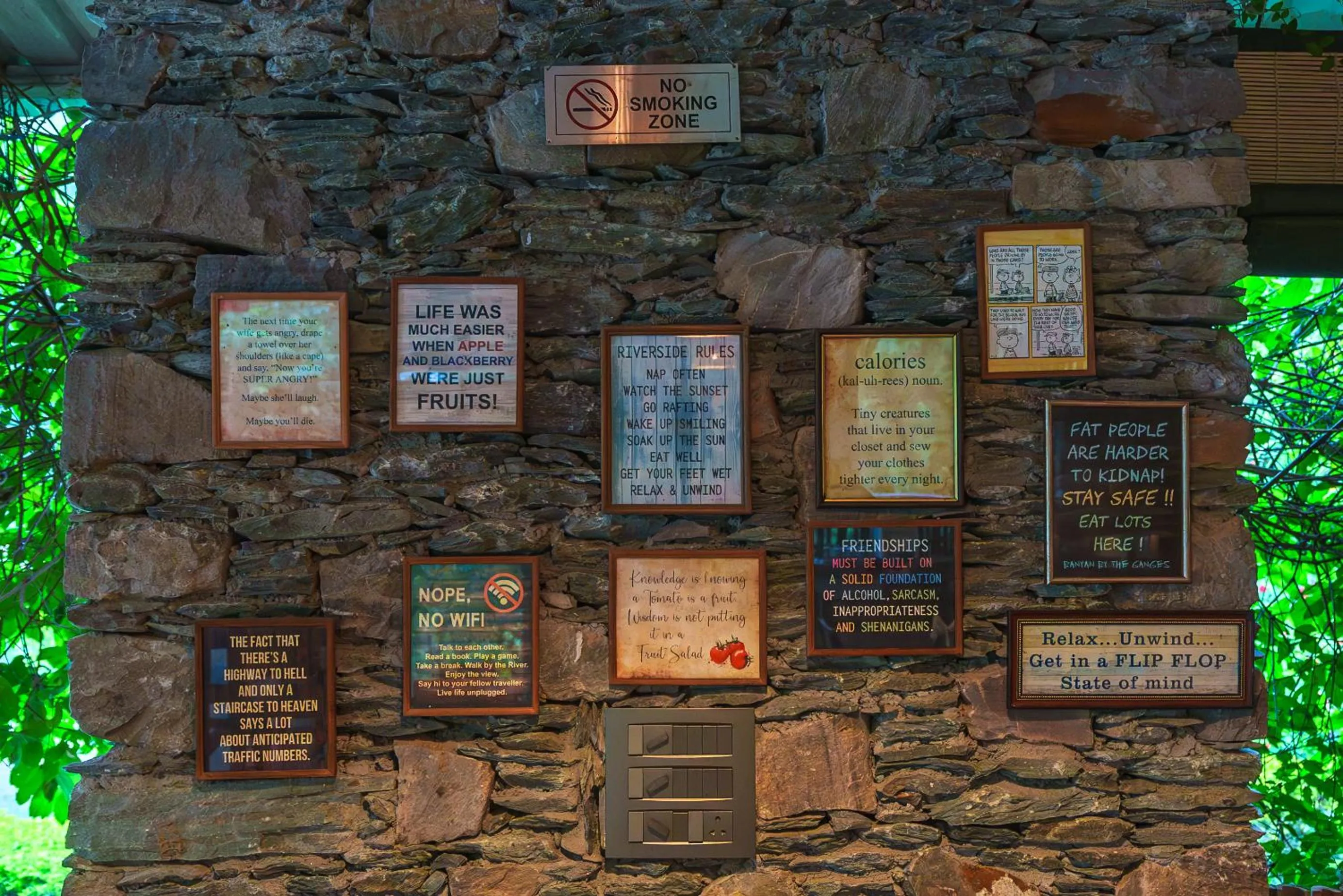 Restaurant/places to eat in Banyan By The Ganges