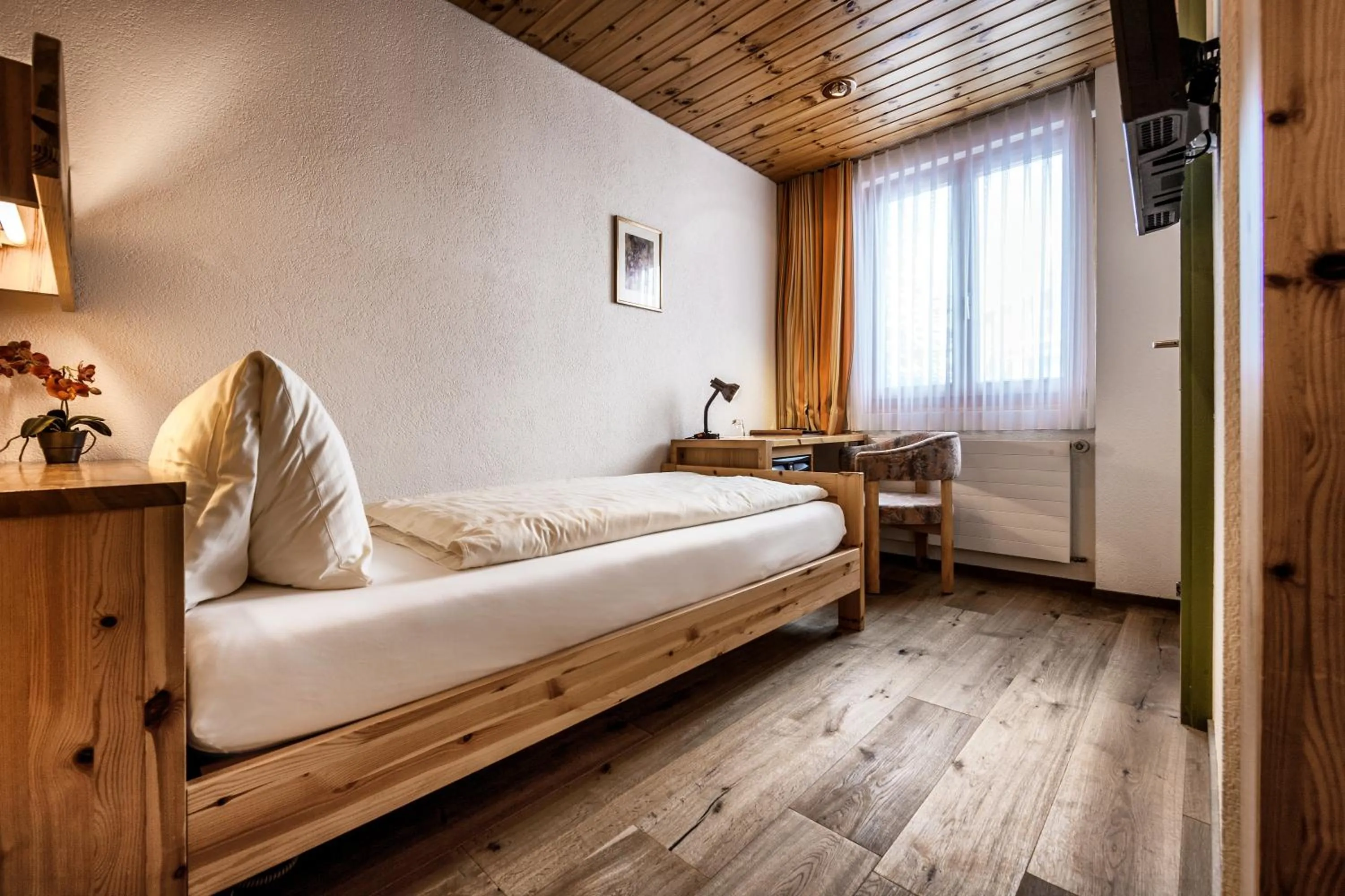 Bedroom, Bed in Hotel Astoria