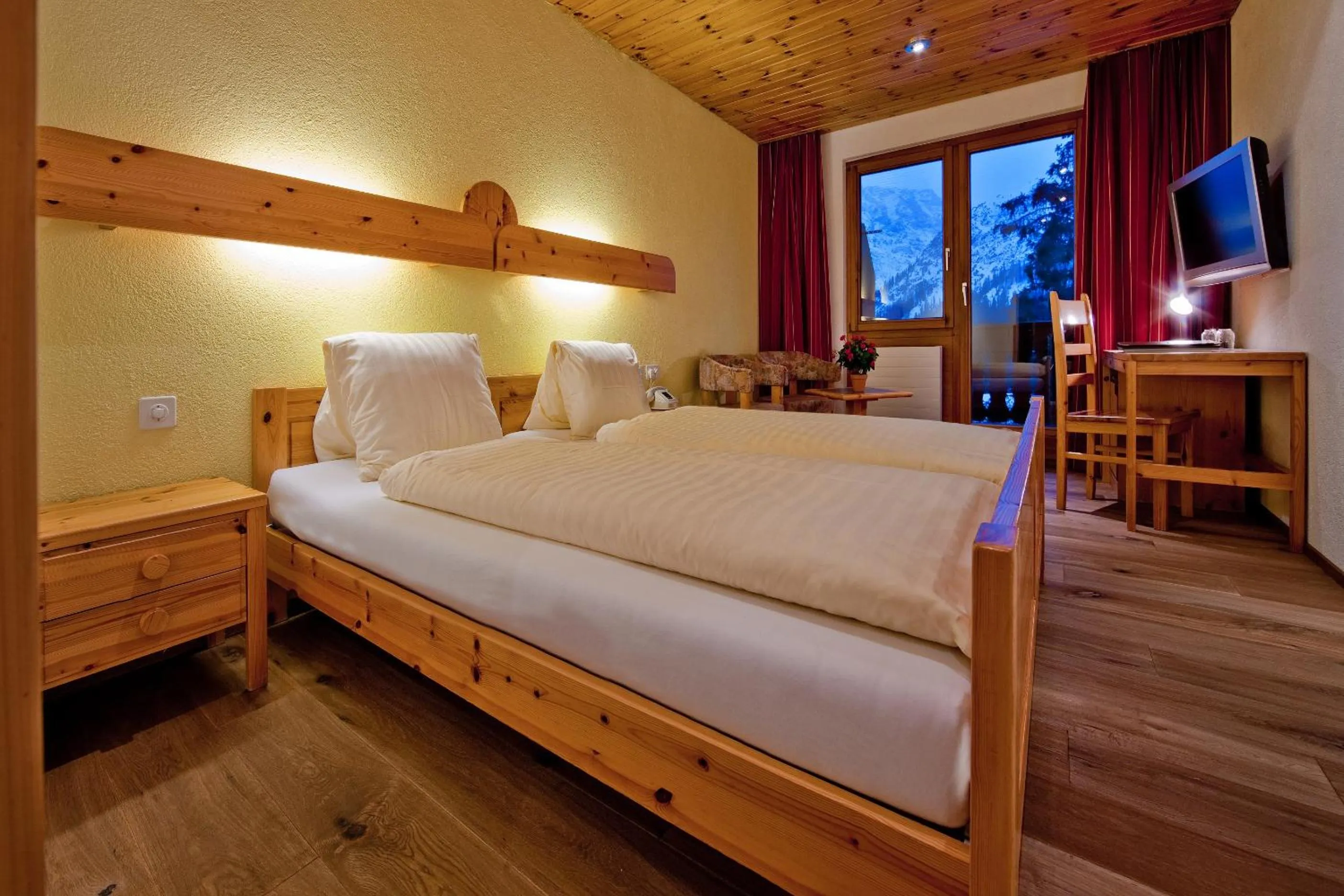 Bedroom, Bed in Hotel Astoria