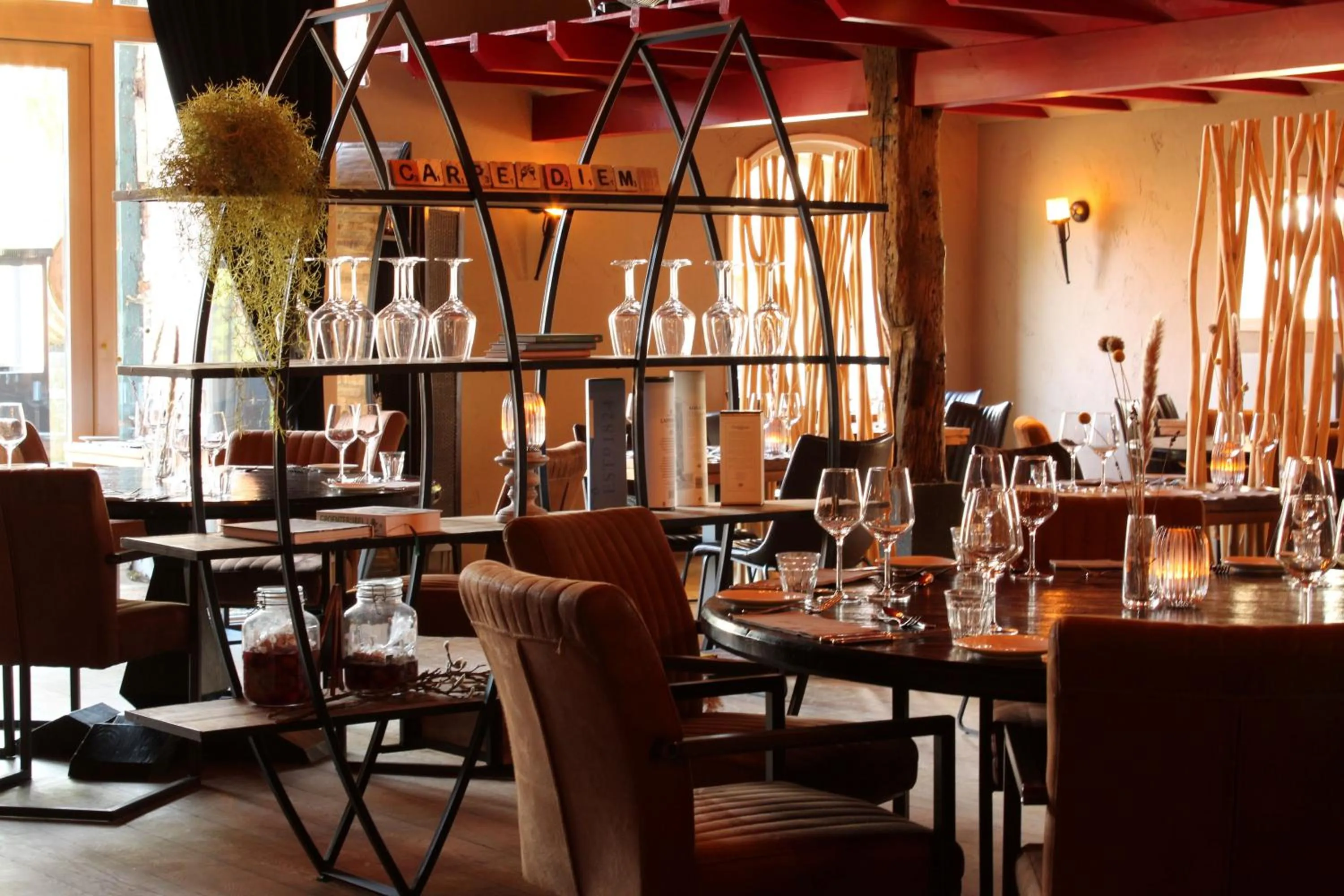 Restaurant/places to eat in Havezathe Carpe Diem