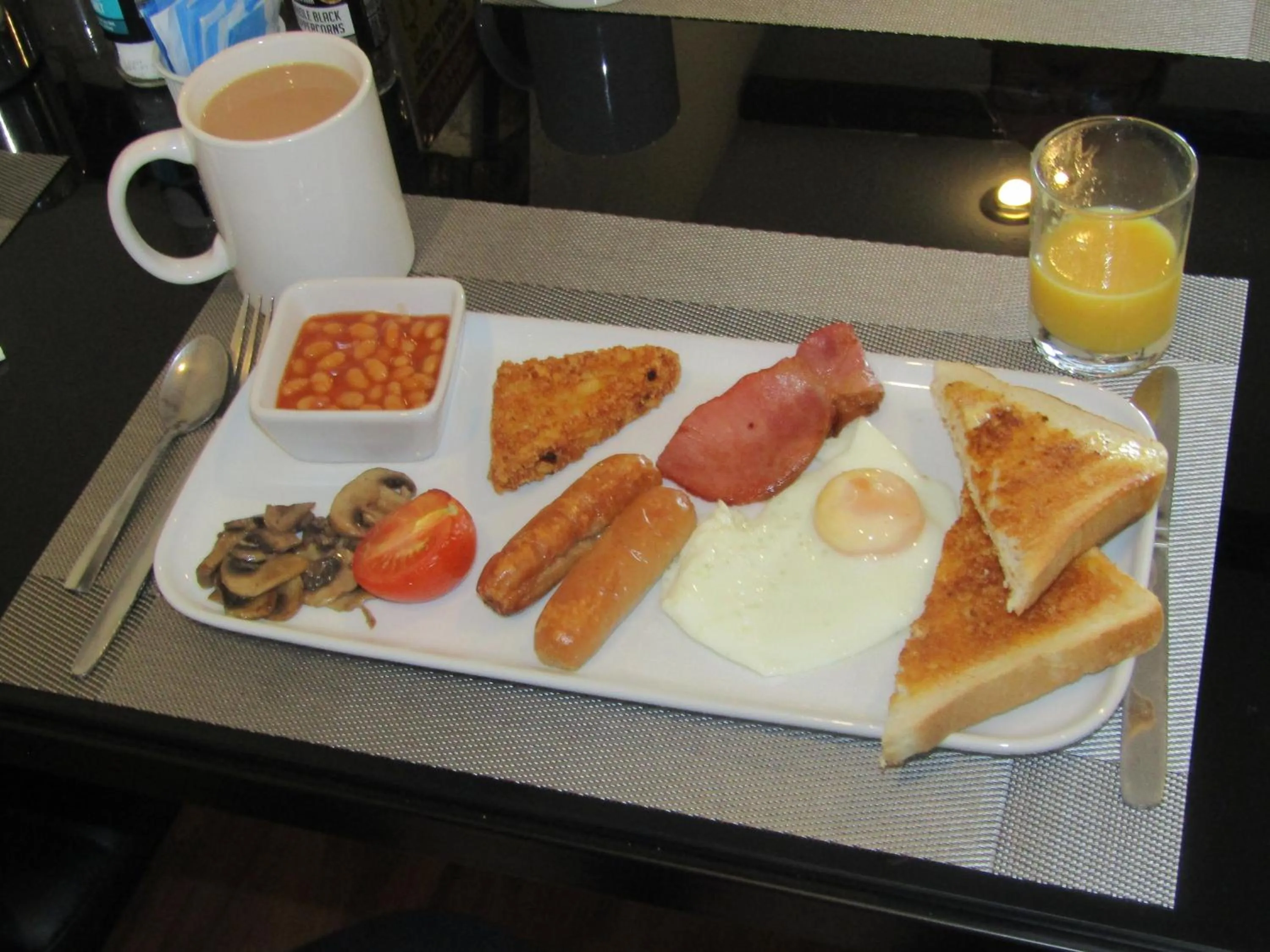 Food and drinks in Alderley Hotel Blackpool