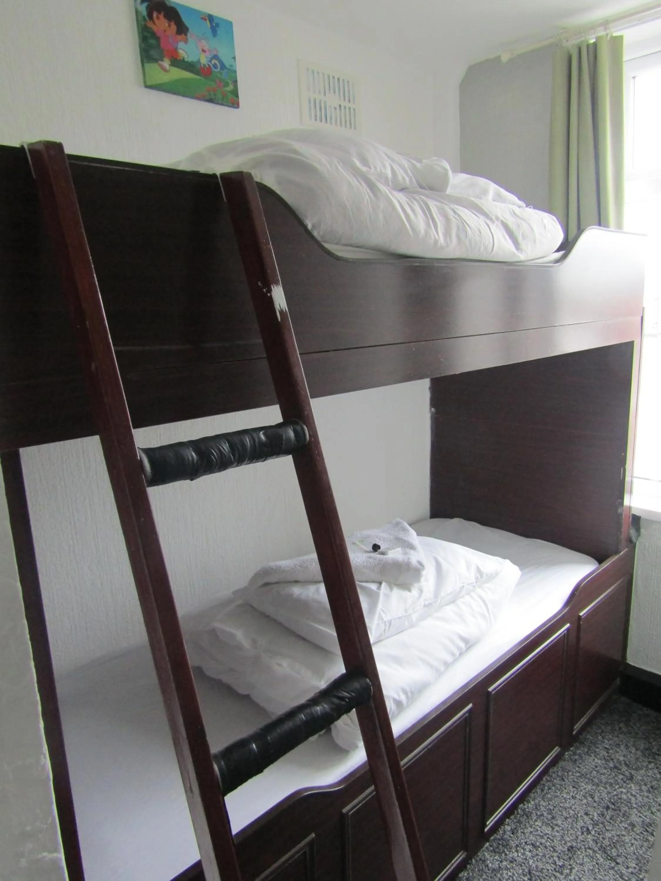 bunk bed, Bed in Alderley Hotel Blackpool