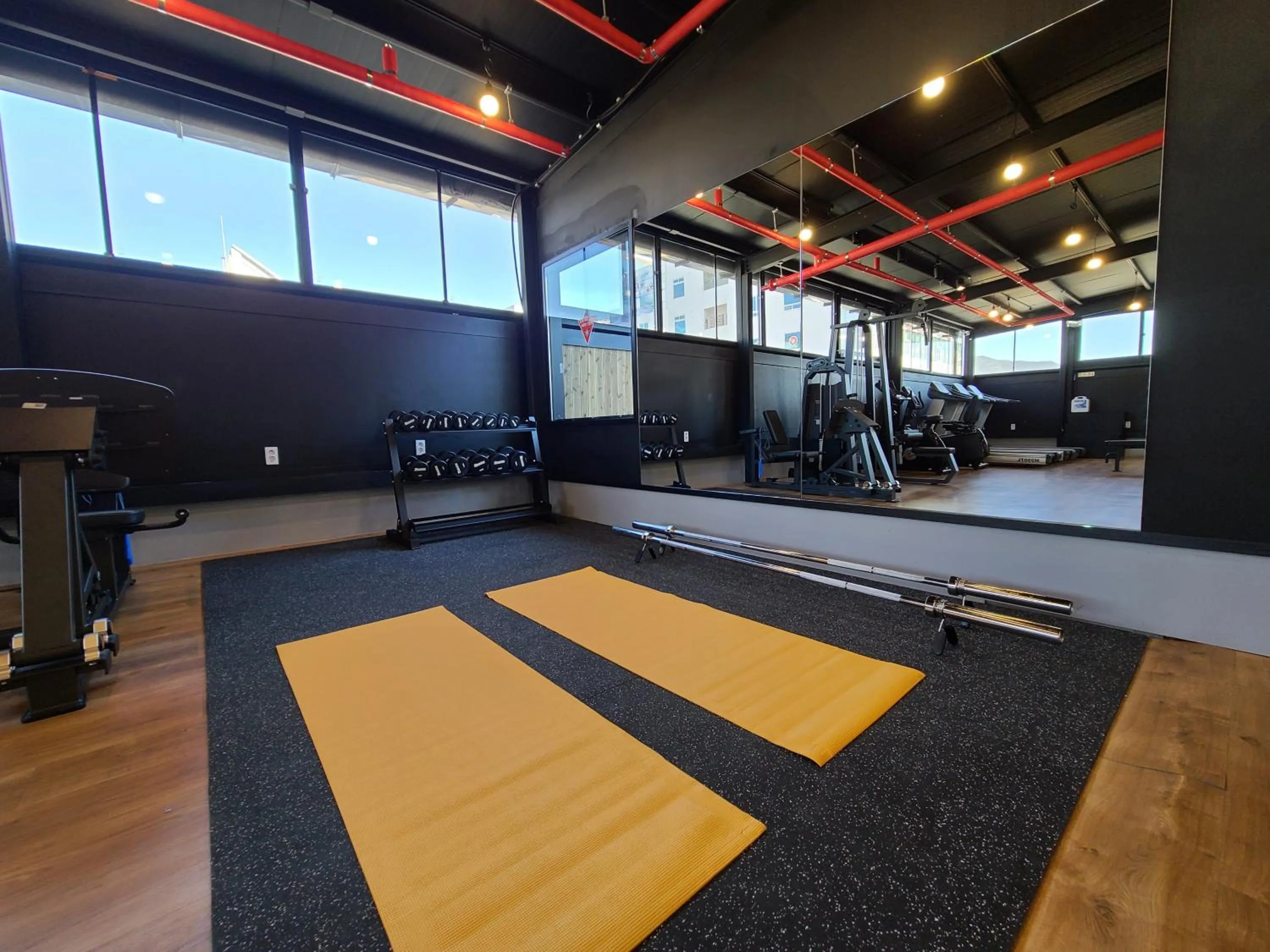 Fitness centre/facilities in Benikea Hotel Yangsan