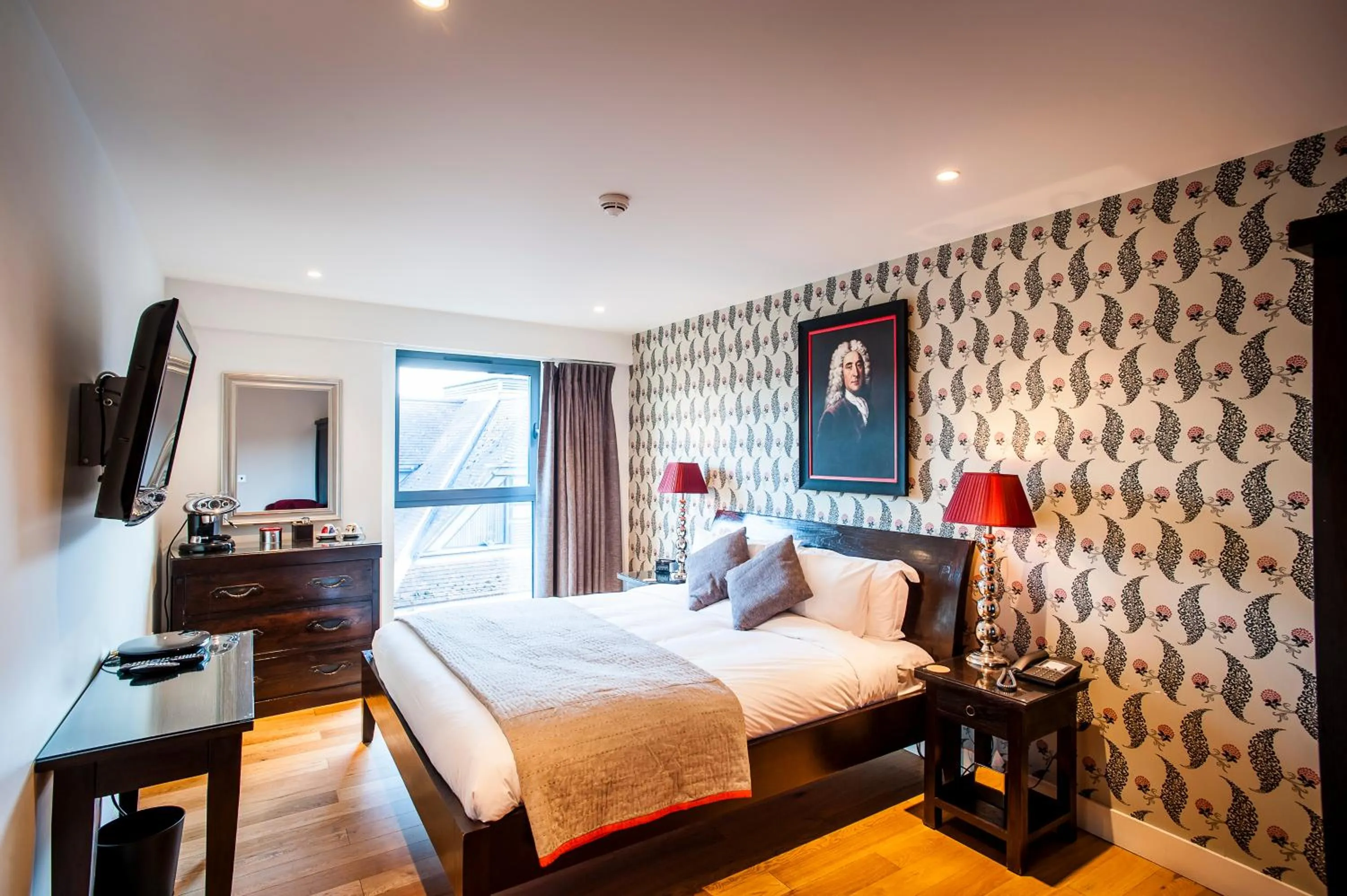 Bed in The Varsity Hotel & Spa