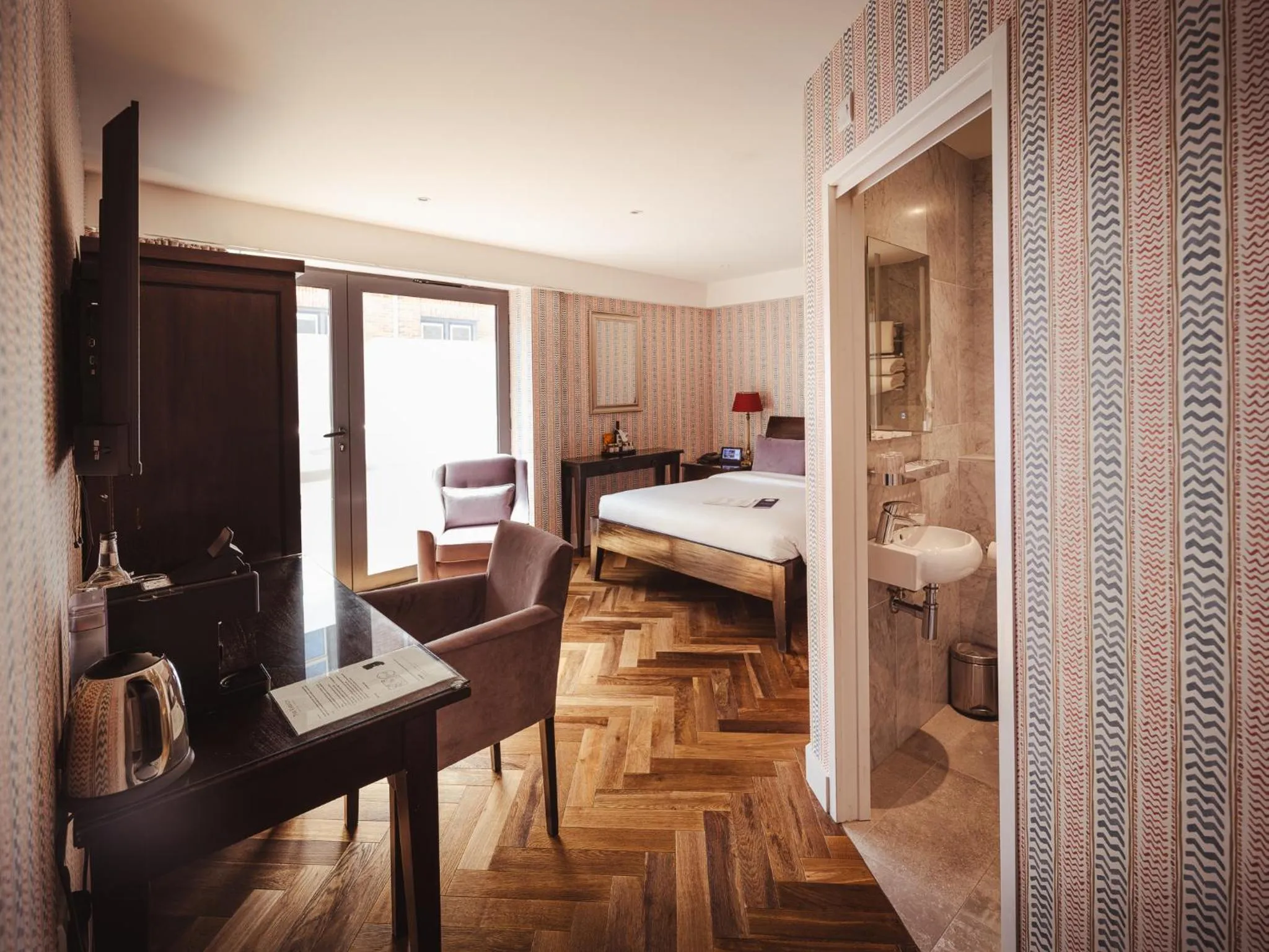 Bed in The Varsity Hotel & Spa