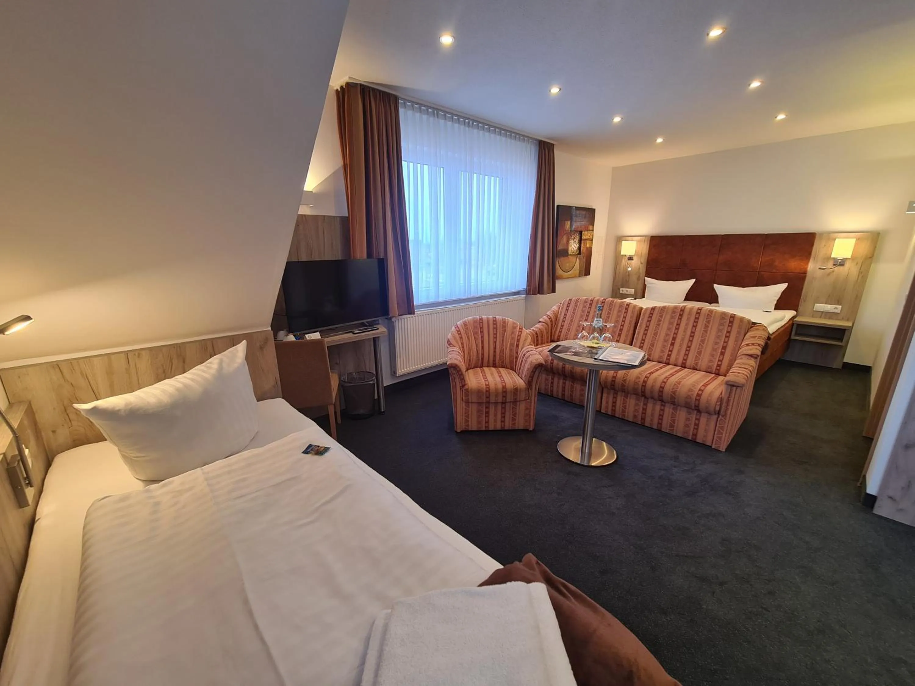 Bed in WH Hotels Papenburg Zentrum