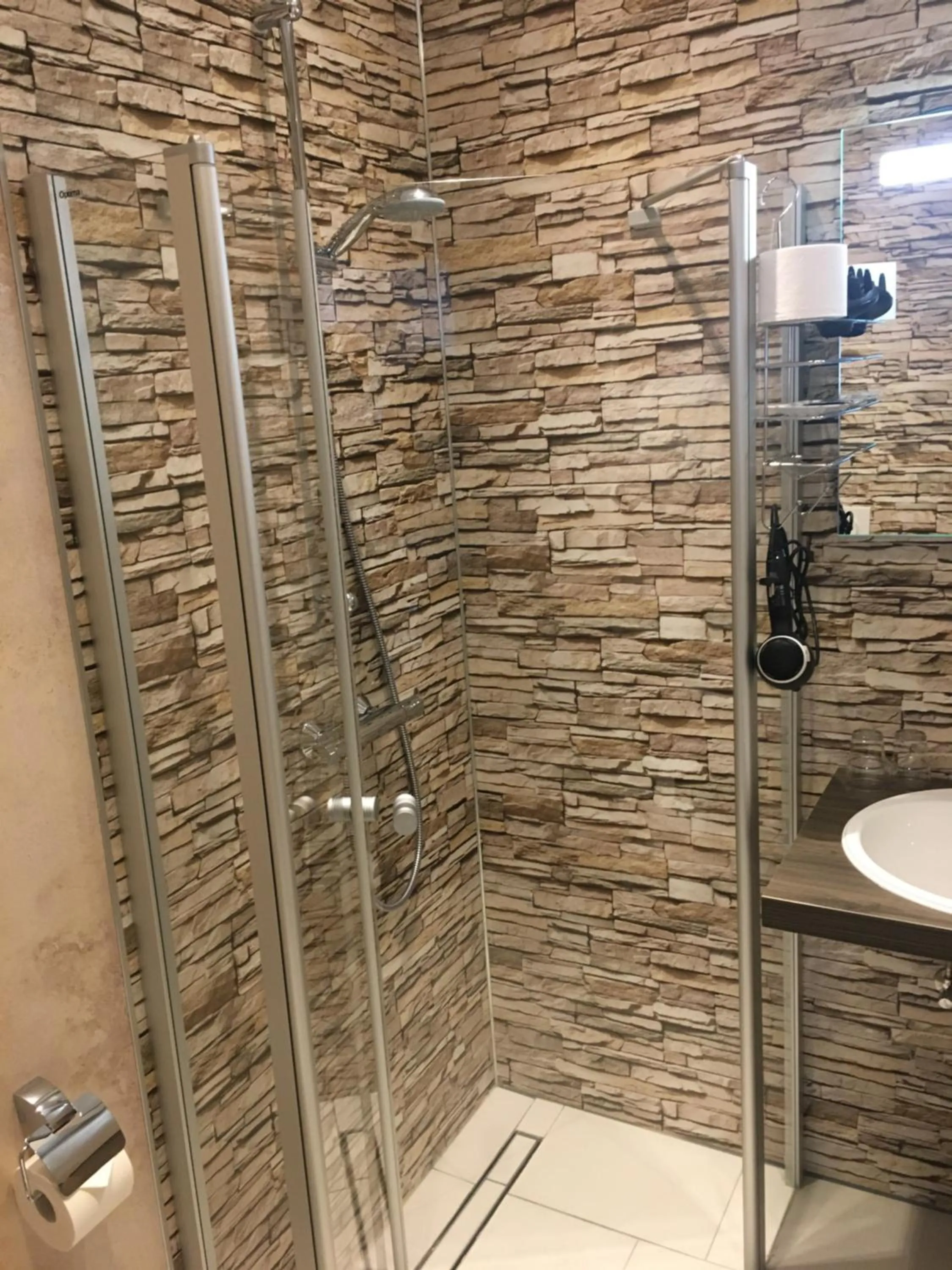 Bathroom in WH Hotels Papenburg Zentrum