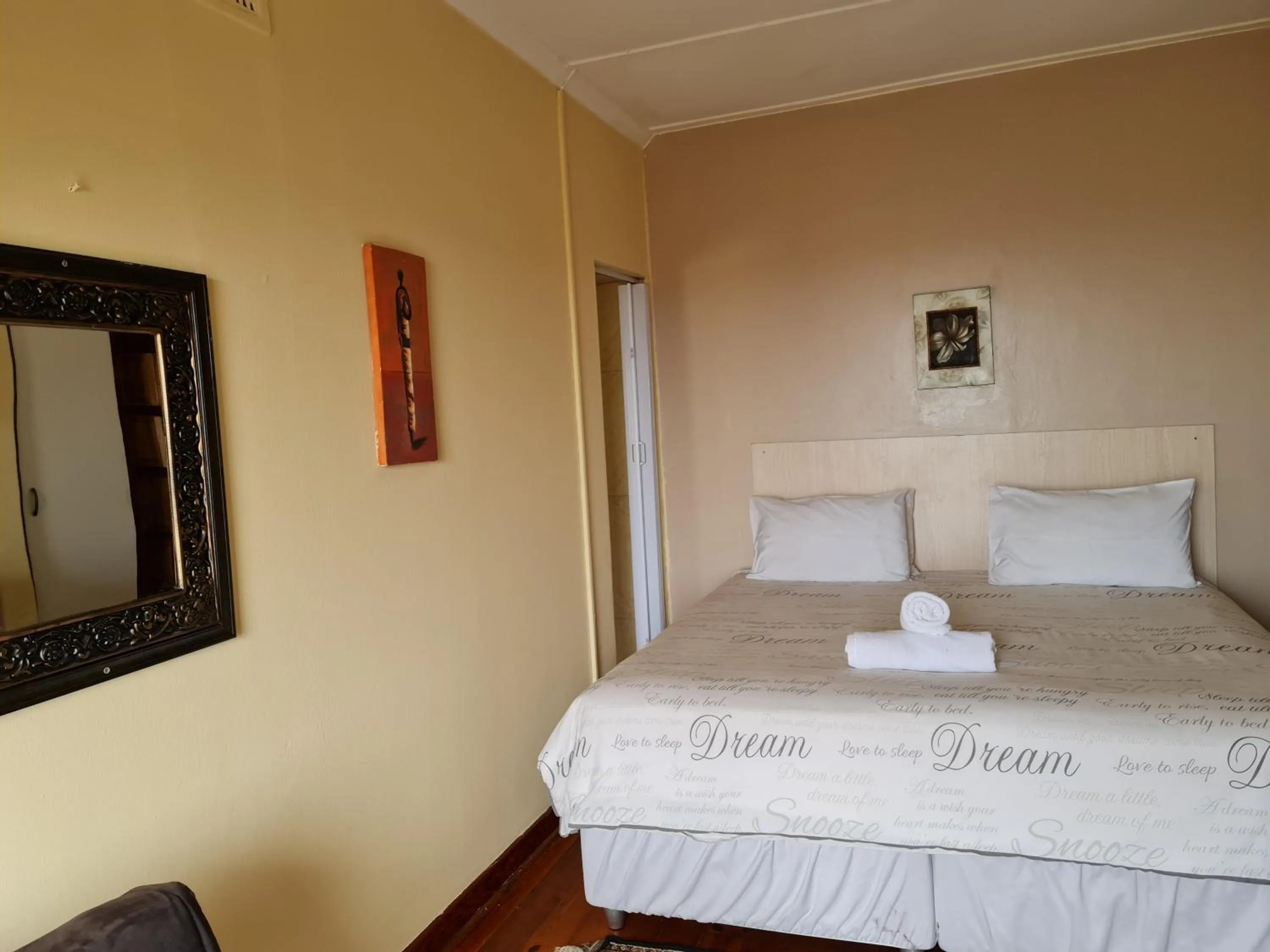 Bed in Bluff Accommodation Aybriden Self-Catering