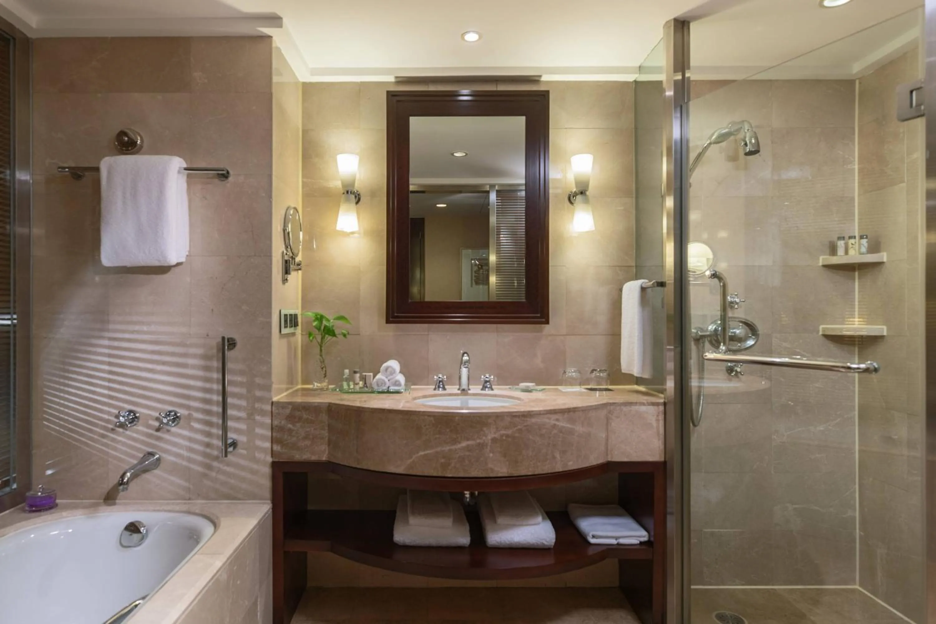 Bathroom in Renaissance Tianjin TEDA Convention Centre Hotel