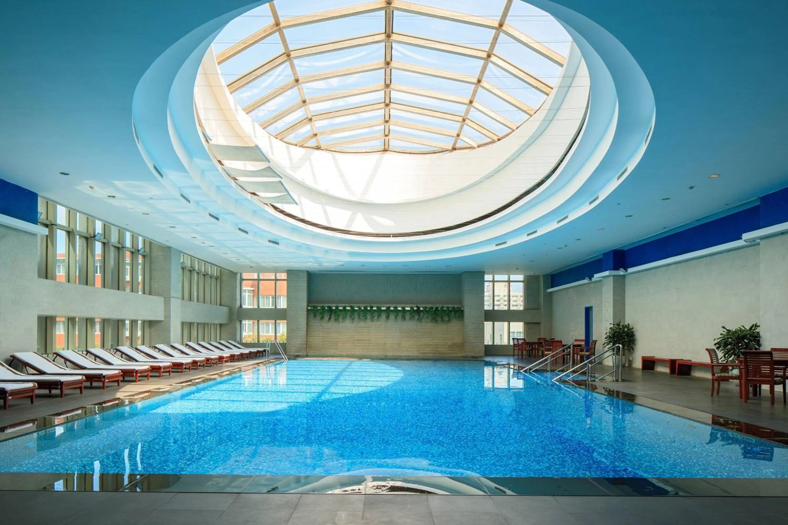 Swimming pool in Renaissance Tianjin TEDA Convention Centre Hotel