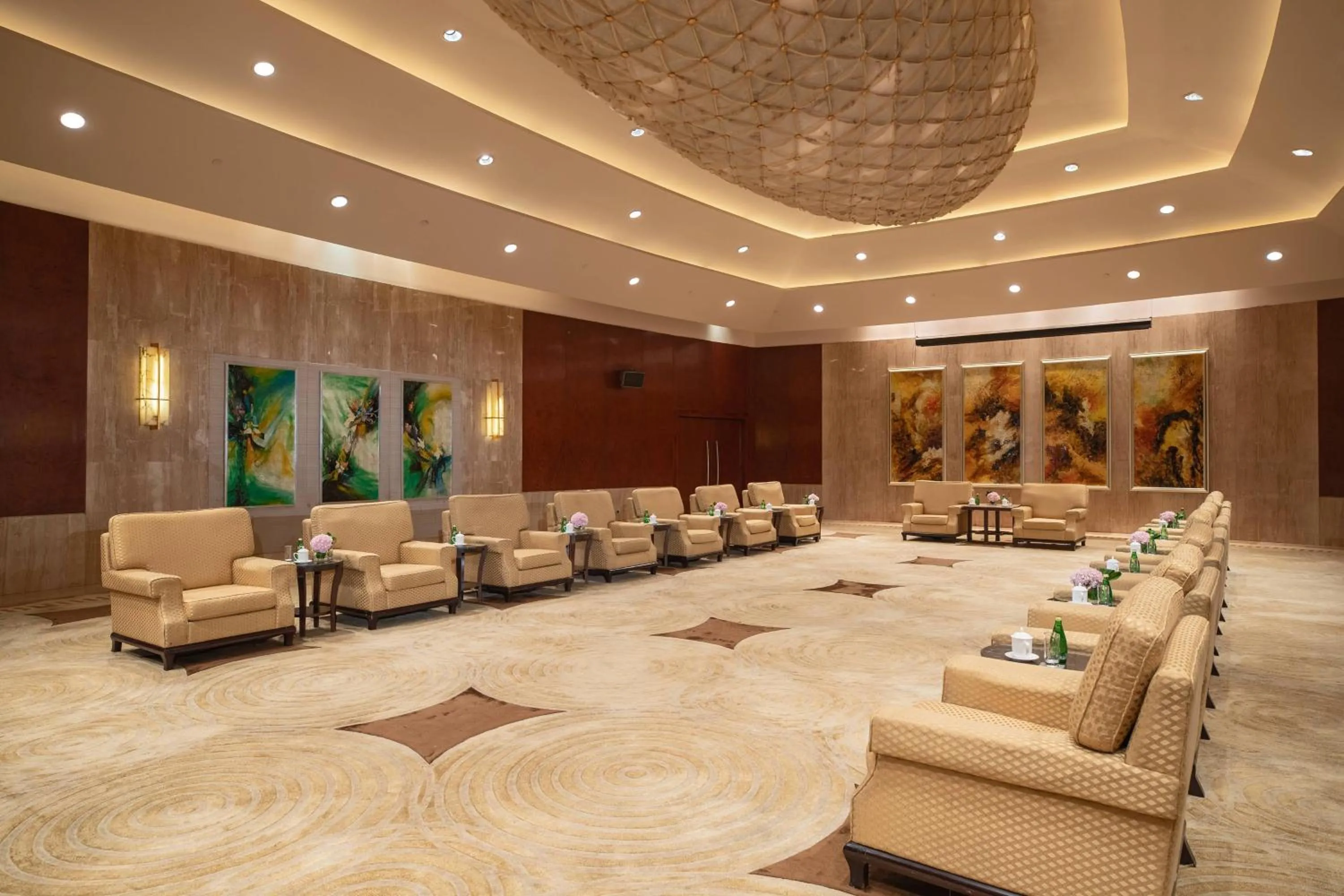 Lobby or reception in Renaissance Tianjin TEDA Convention Centre Hotel