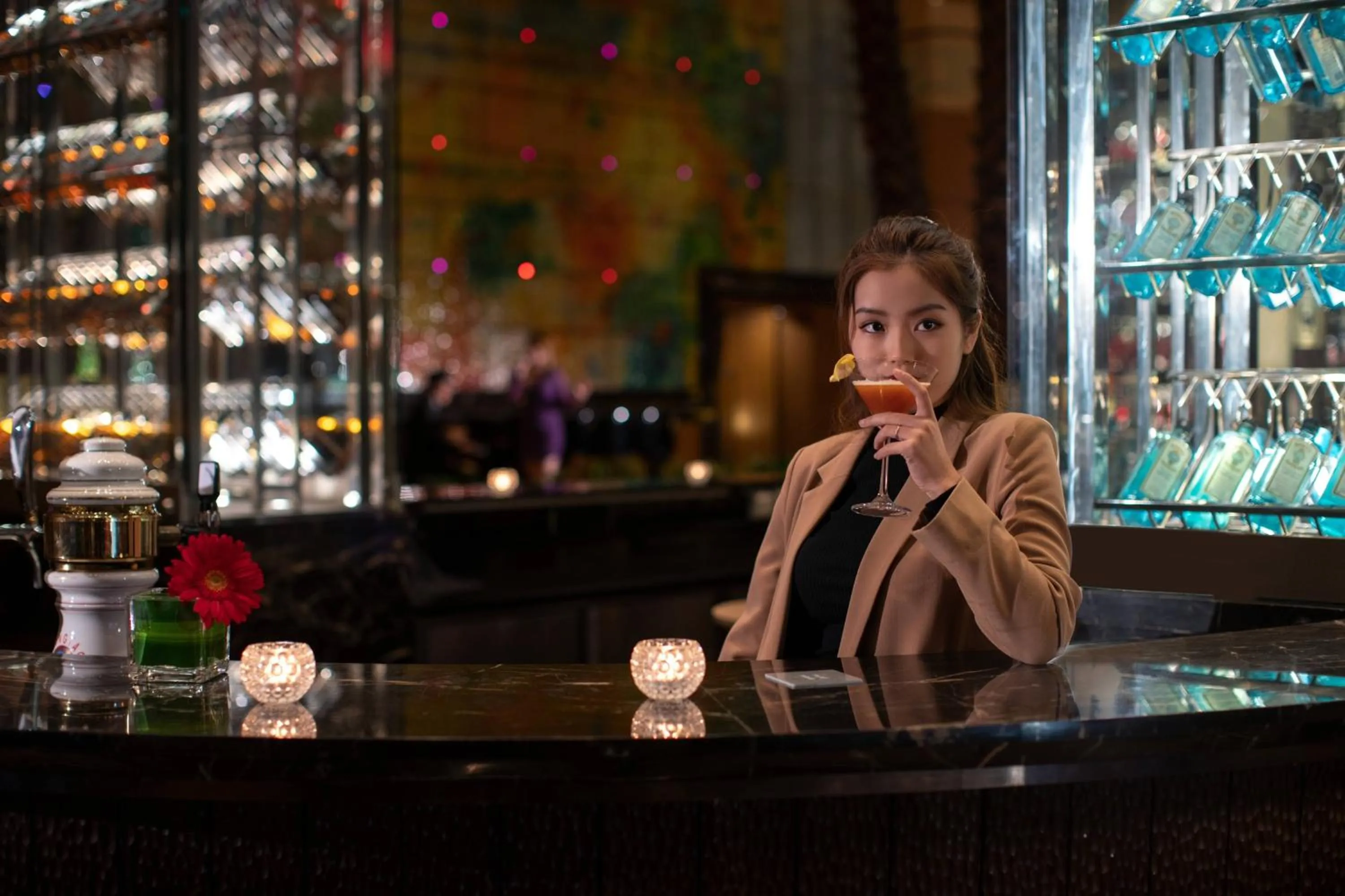 Lounge or bar in Renaissance Tianjin TEDA Convention Centre Hotel