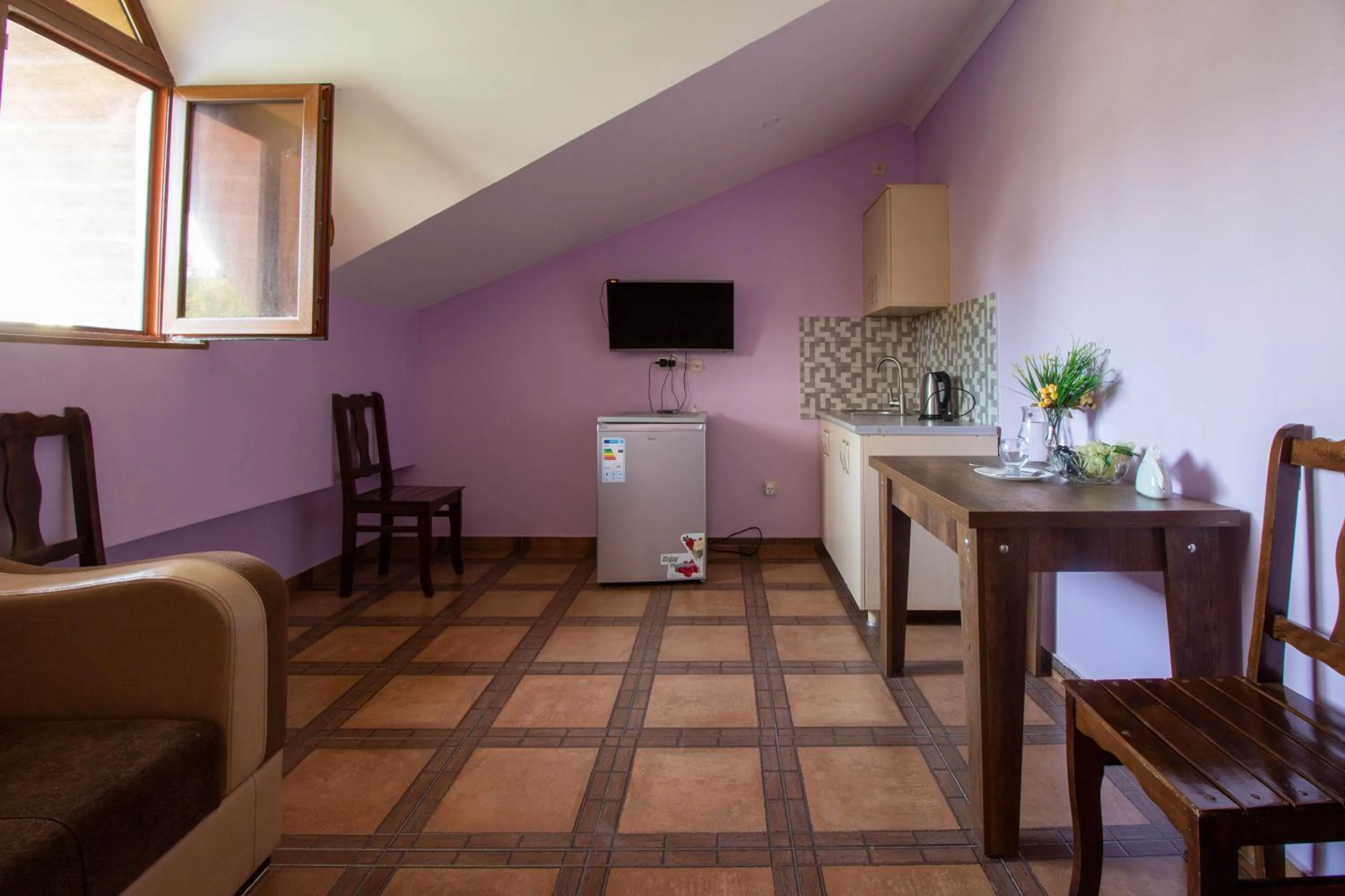 Communal lounge/ TV room in Hotel Inter