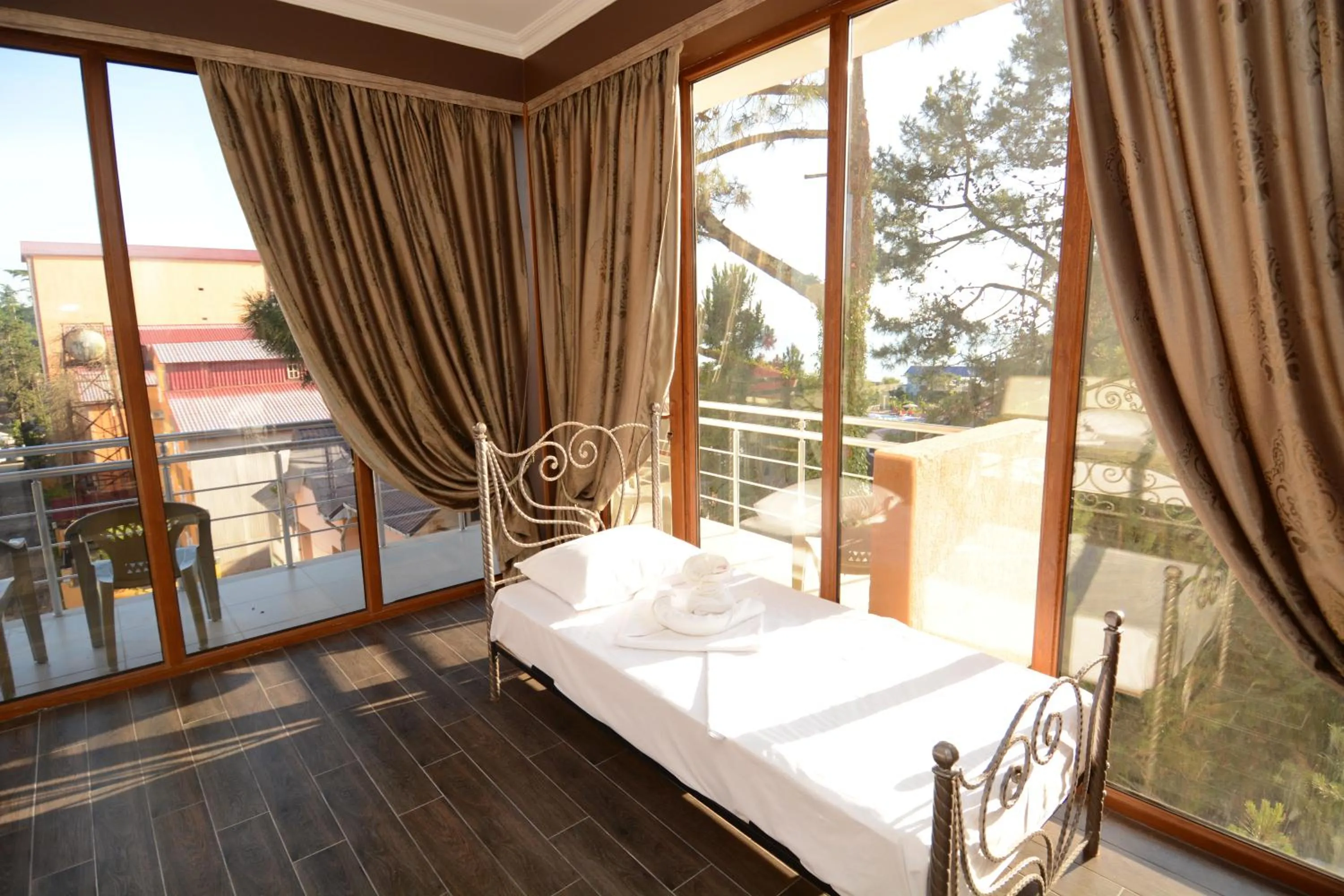 Shower in Hotel Inter