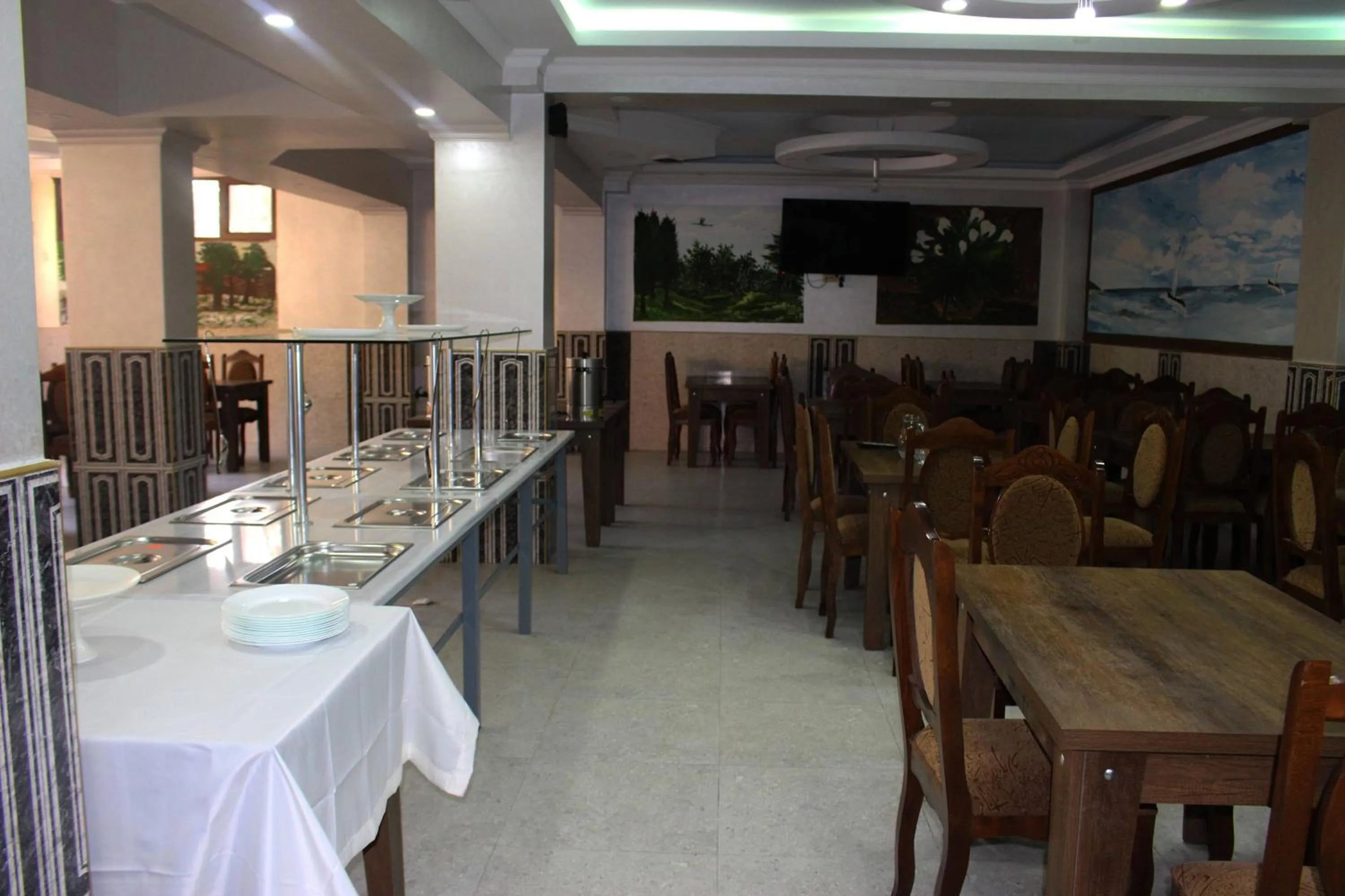 Restaurant/places to eat in Hotel Inter