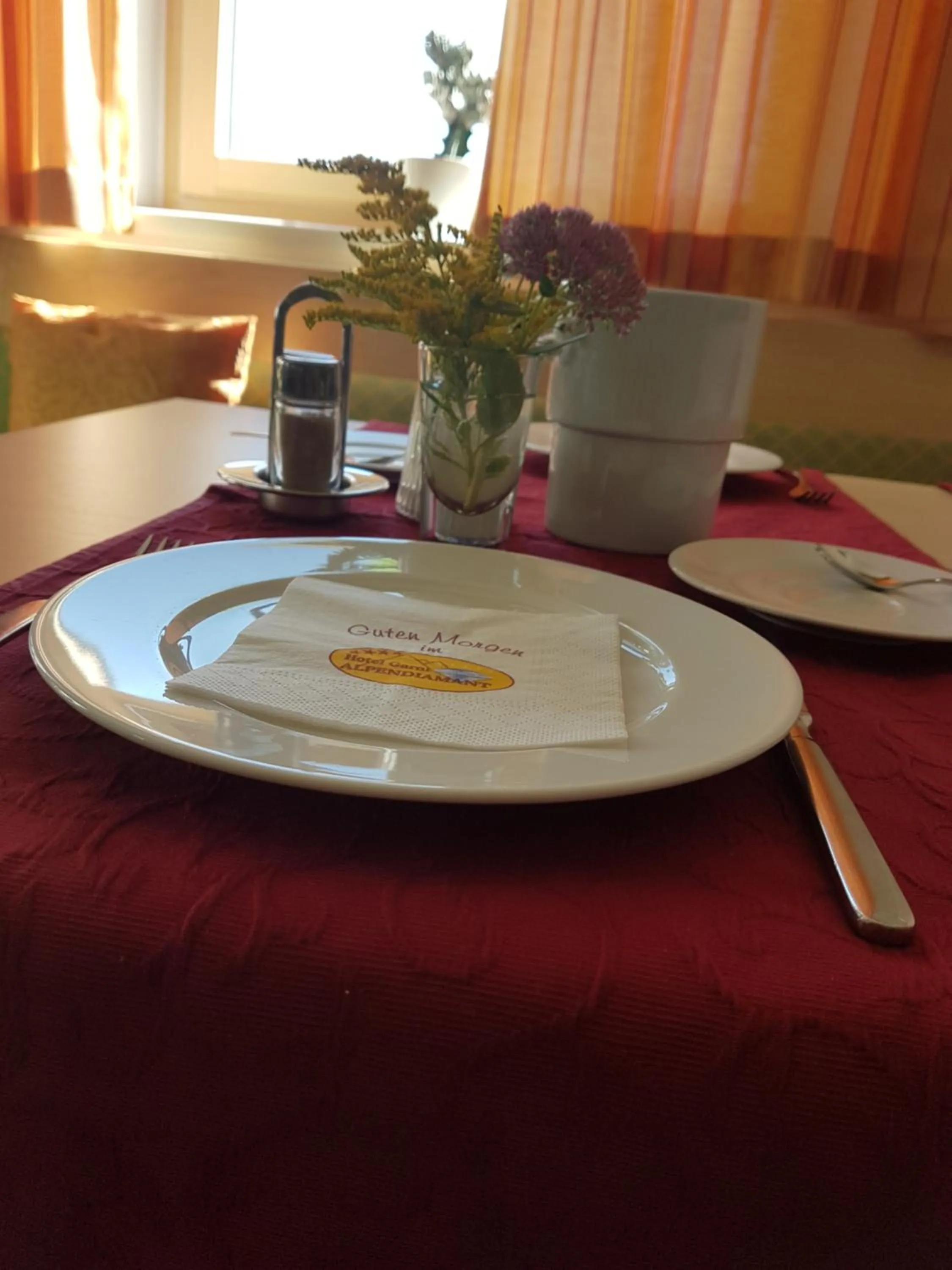 Buffet breakfast in Hotel Garni Alpendiamant