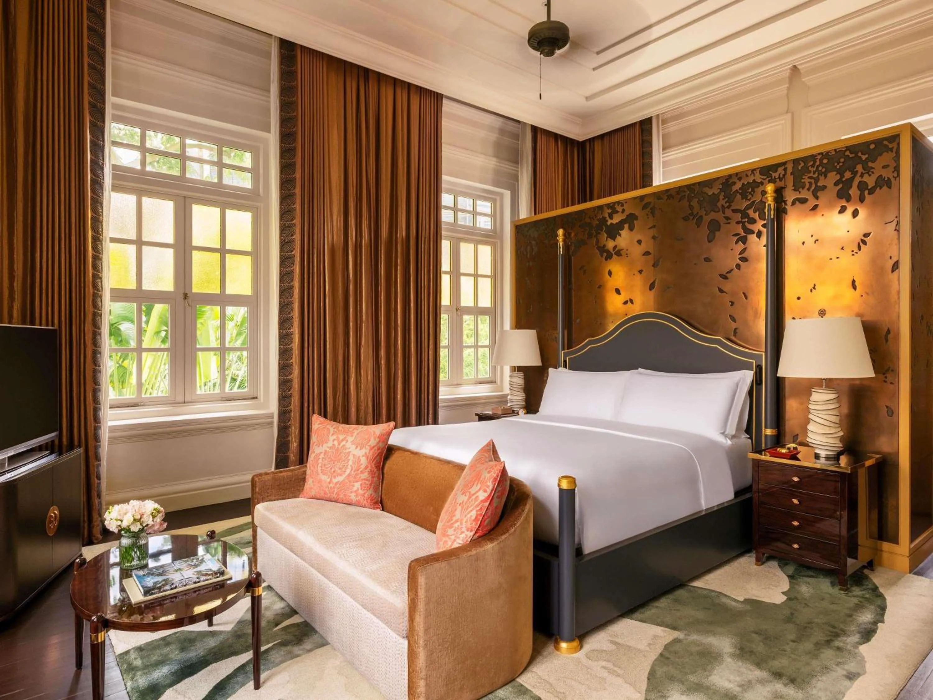 Bedroom, Bed in Raffles Singapore