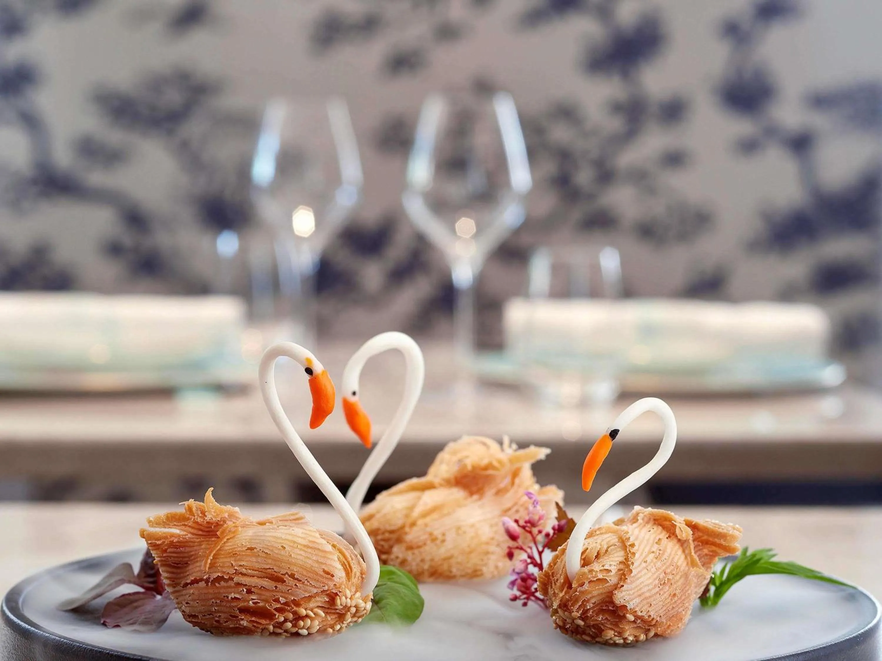 Restaurant/places to eat in Raffles Singapore