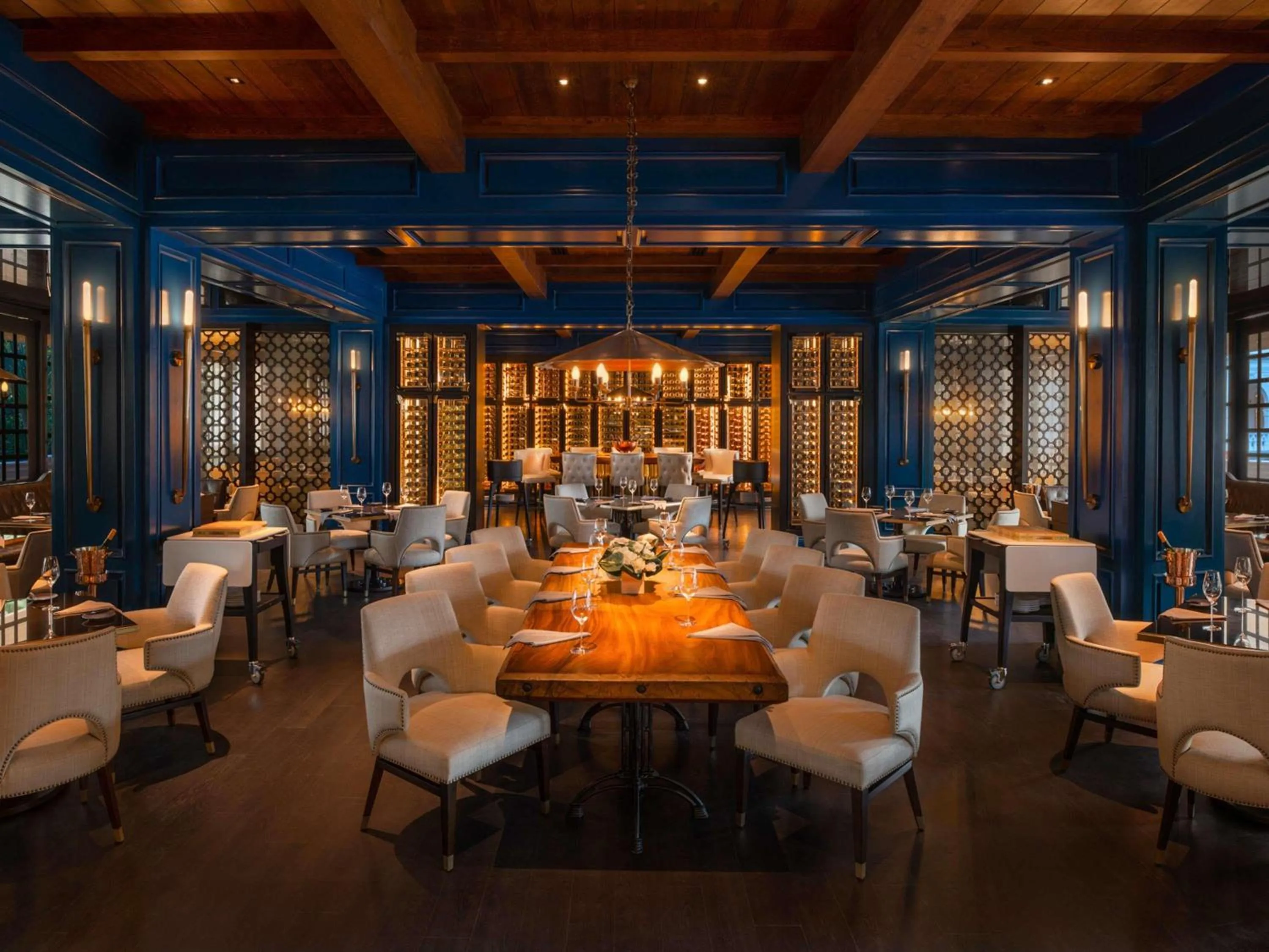 Restaurant/places to eat in Raffles Singapore