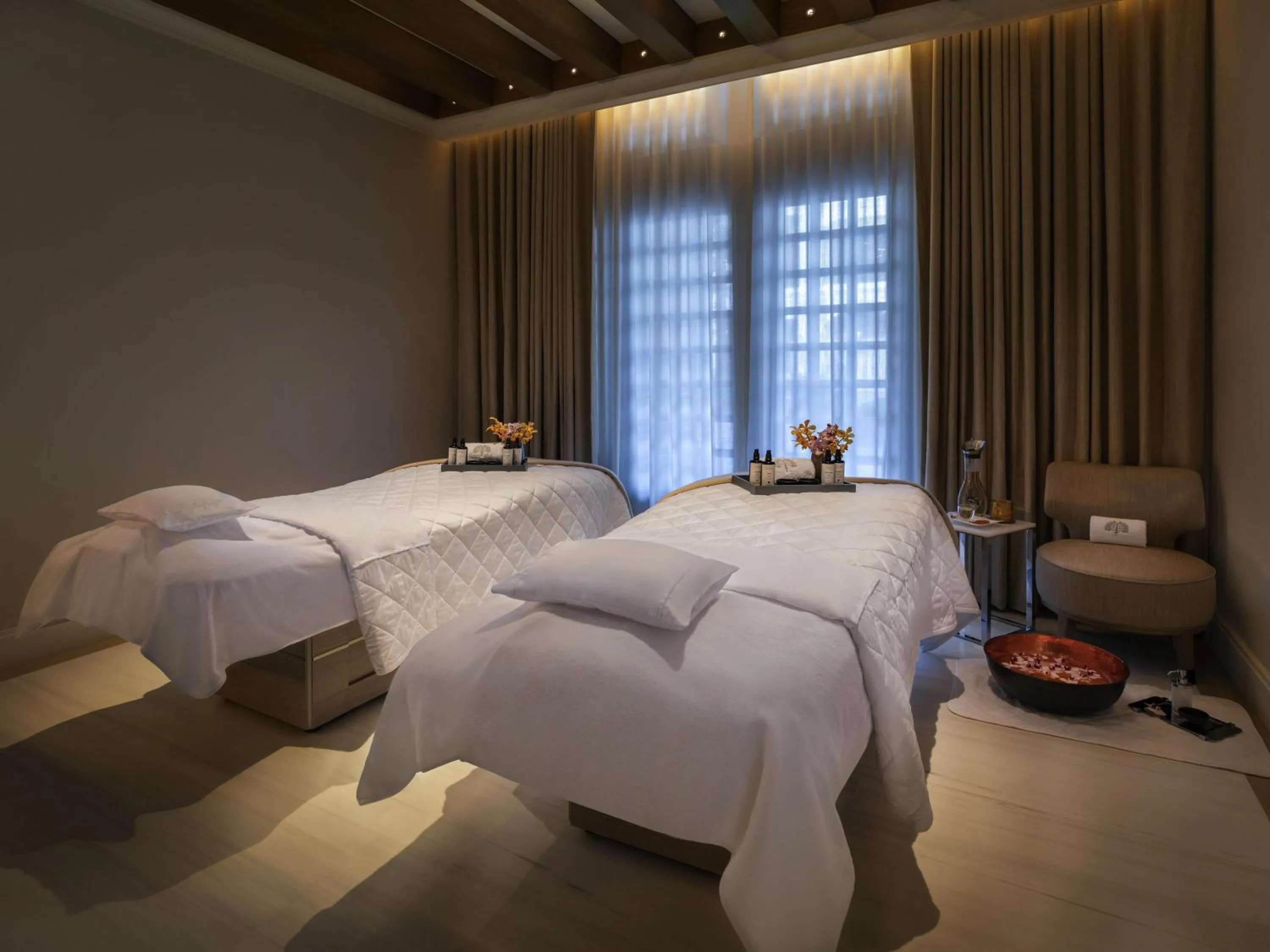 Spa and wellness centre/facilities, Bed in Raffles Singapore