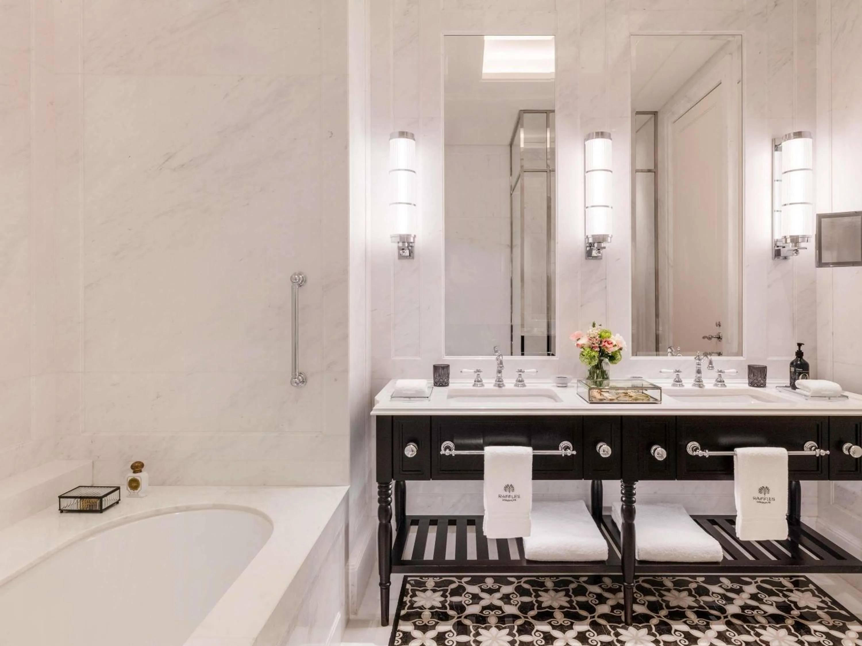 Bedroom in Raffles Singapore