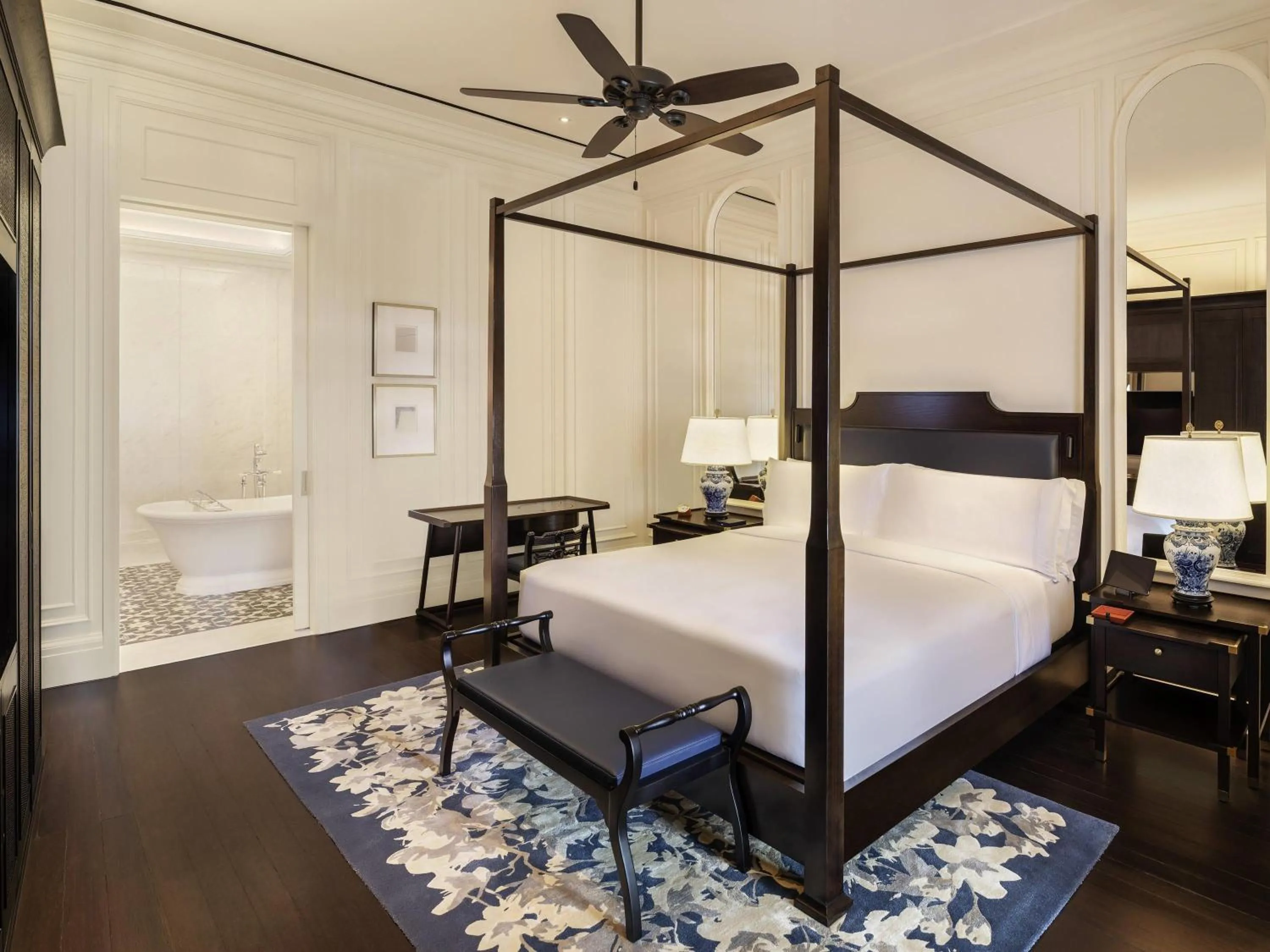 Bedroom, Bed in Raffles Singapore