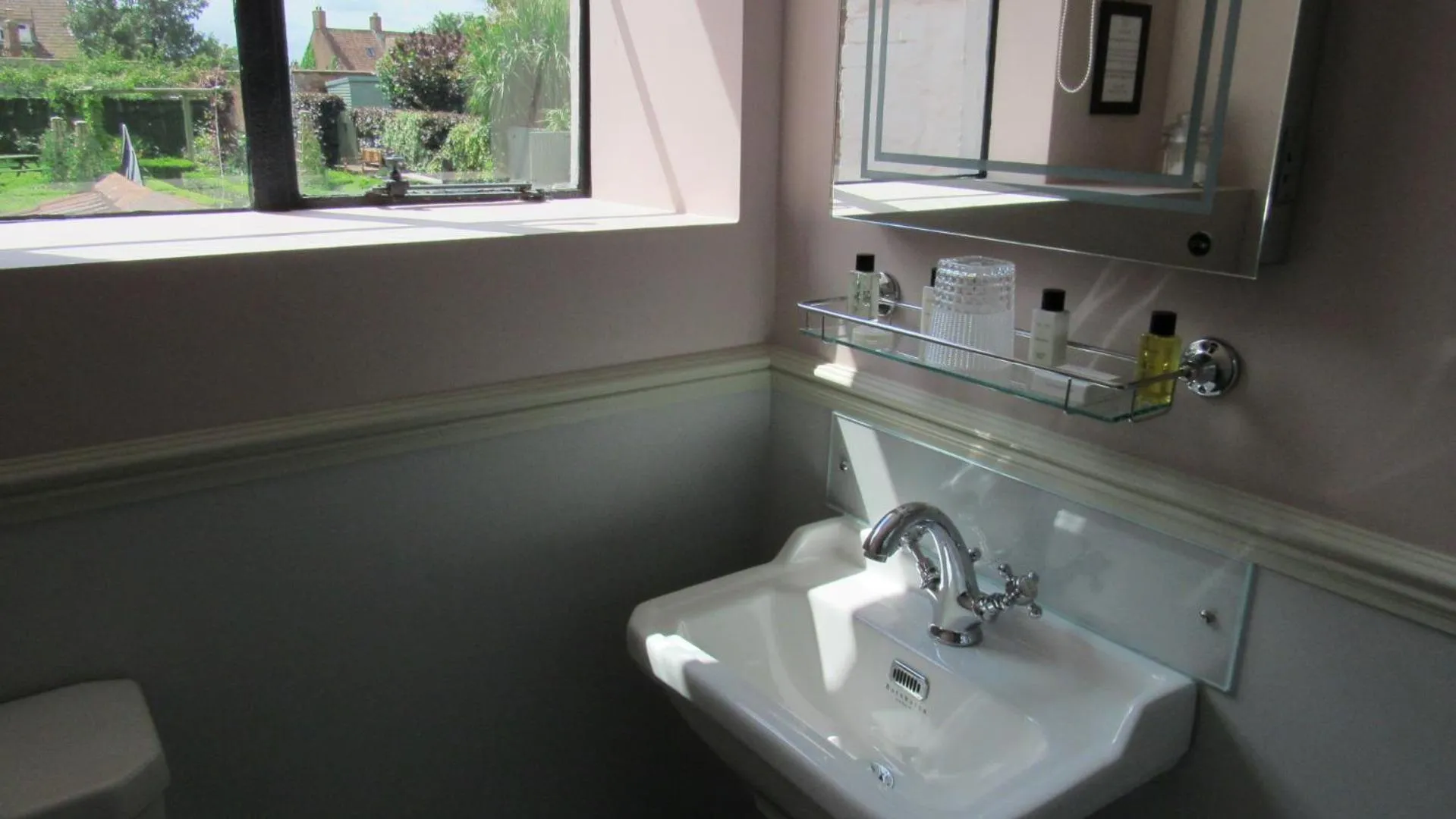 Bathroom in The Old Vicarage Hotel & Restaurant