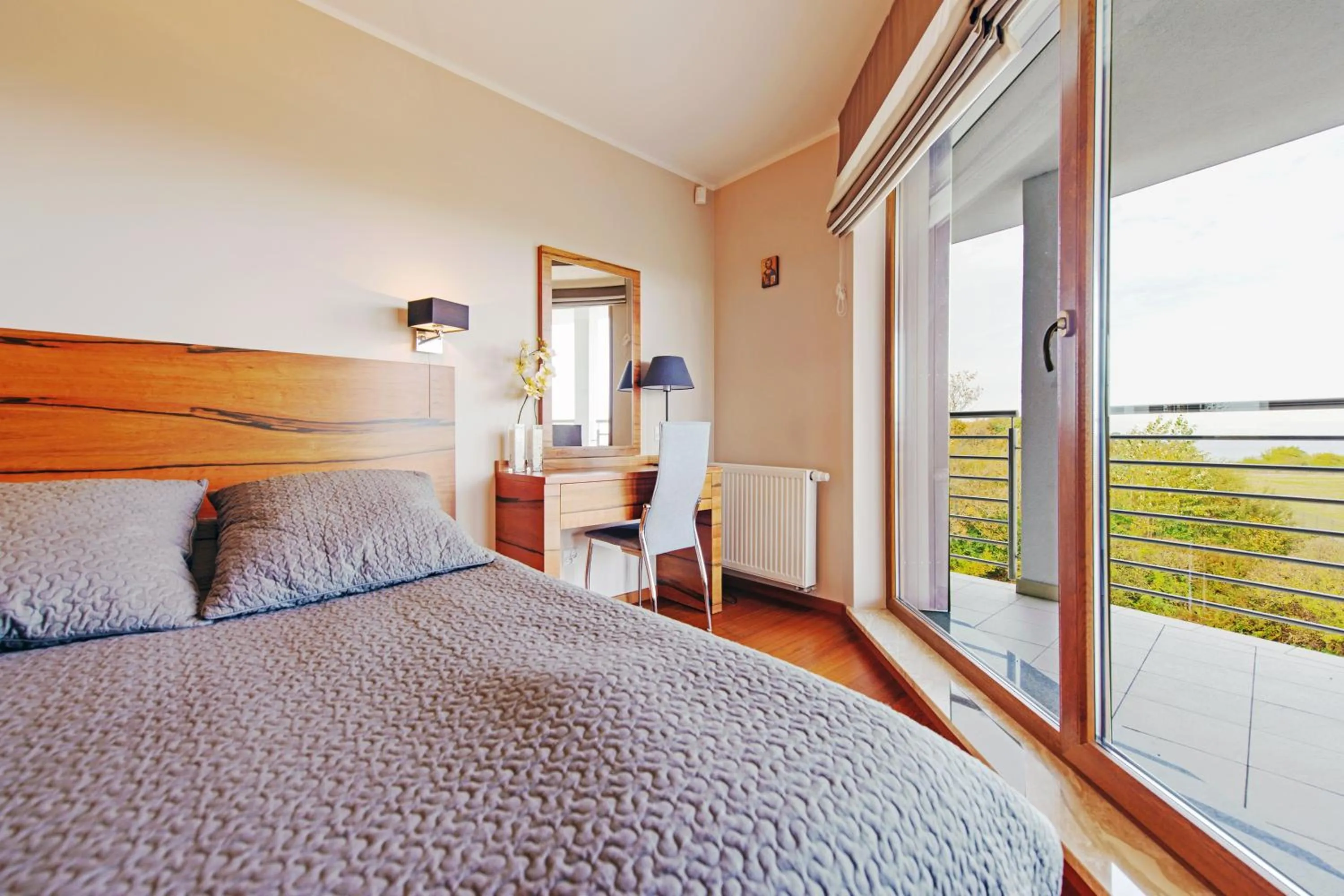 Bed in Na Klifie, Sun & Snow