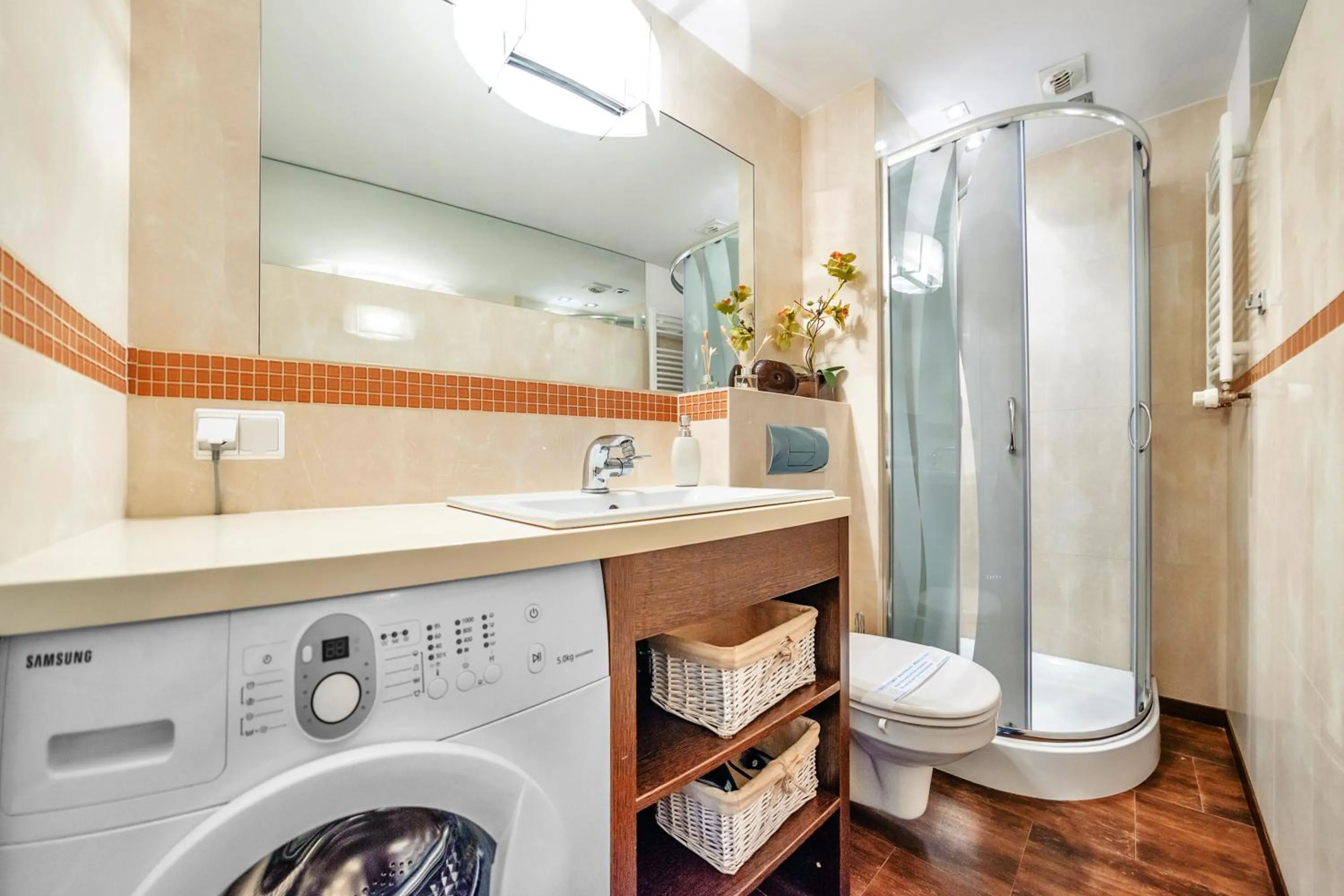 Shower in Na Klifie, Sun & Snow