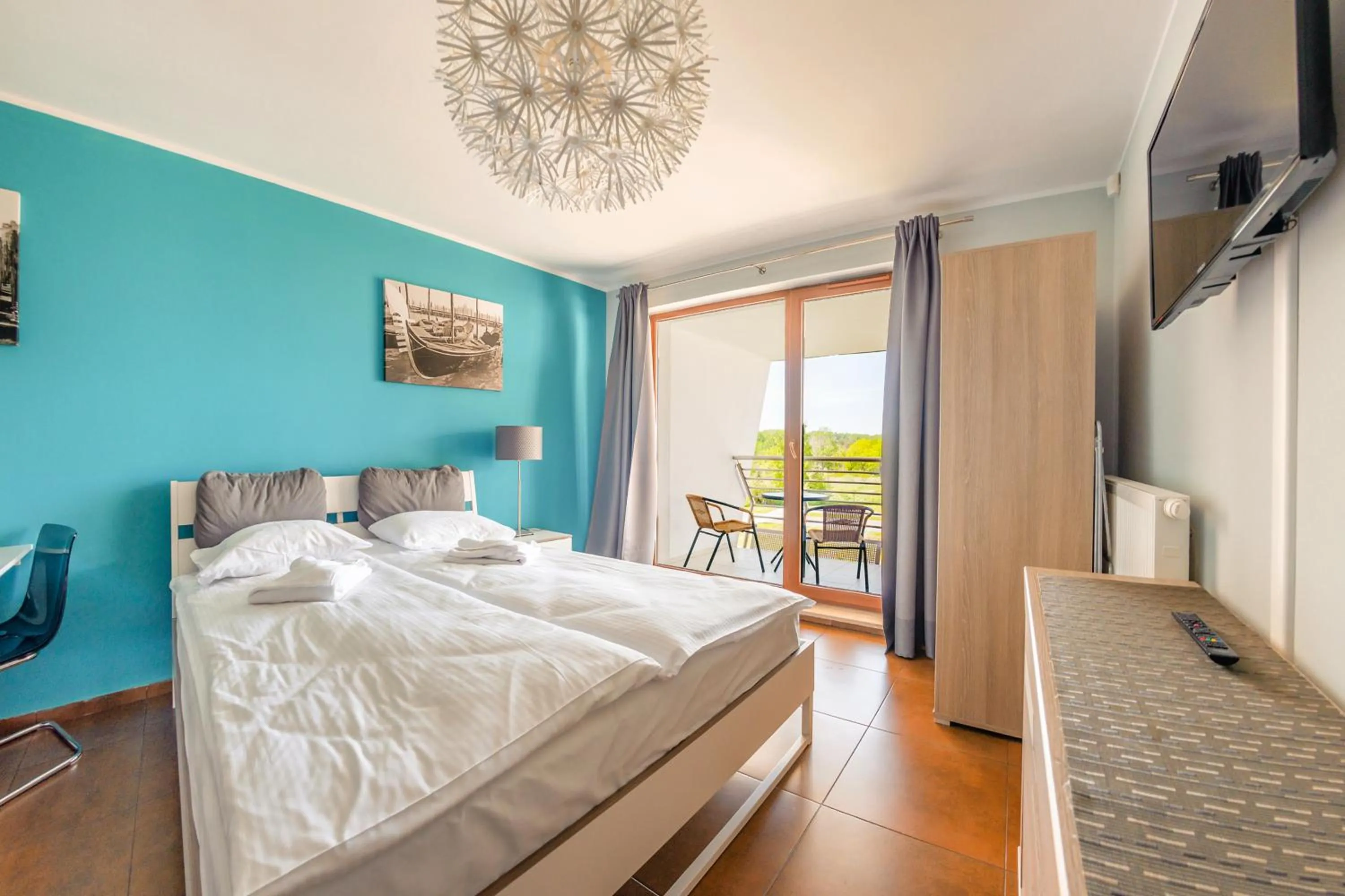 Bed in Na Klifie, Sun & Snow