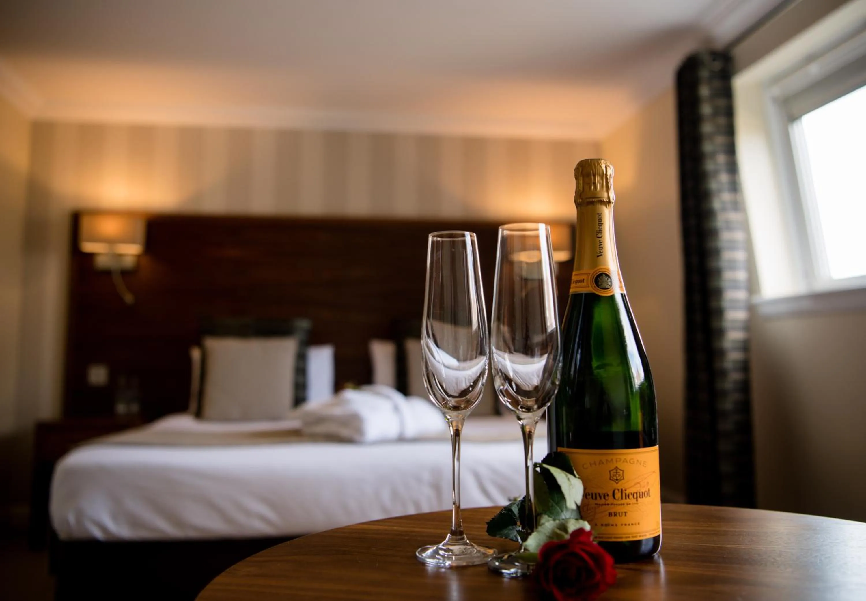 Drinks, Bed in Nevis Bank Inn