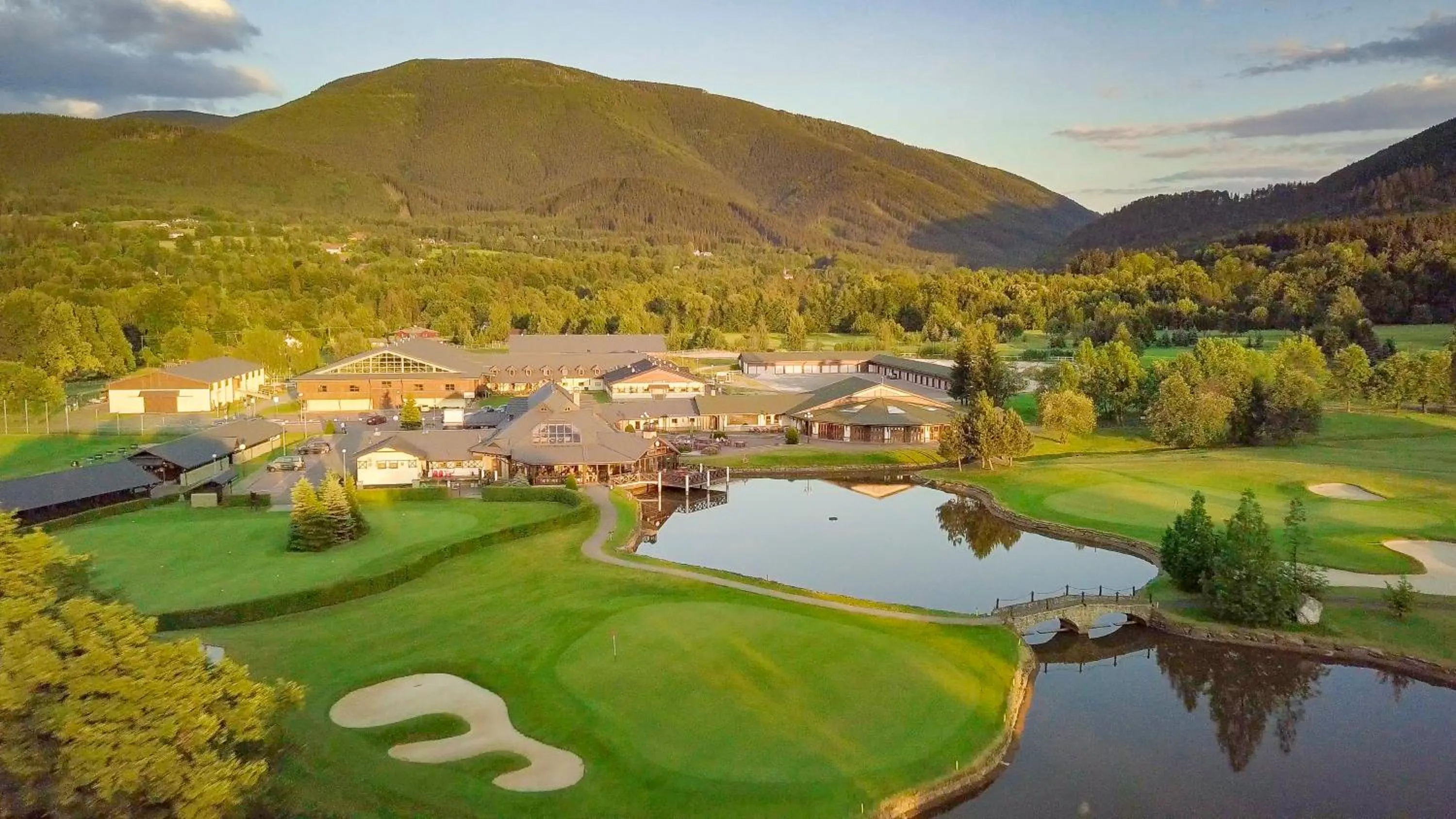 Facade/entrance in Club Apartments