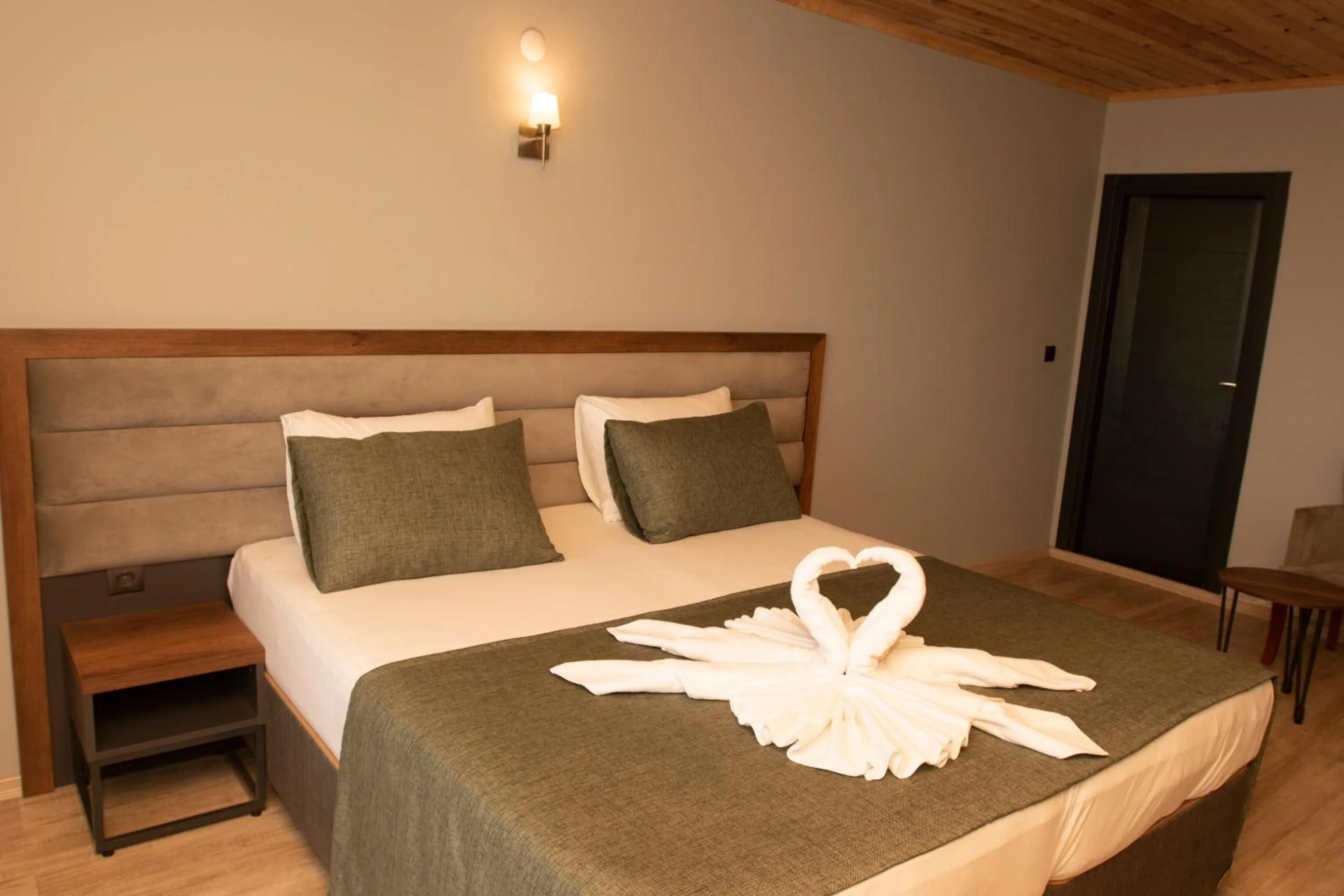 Bedroom, Bed in Royal Villa