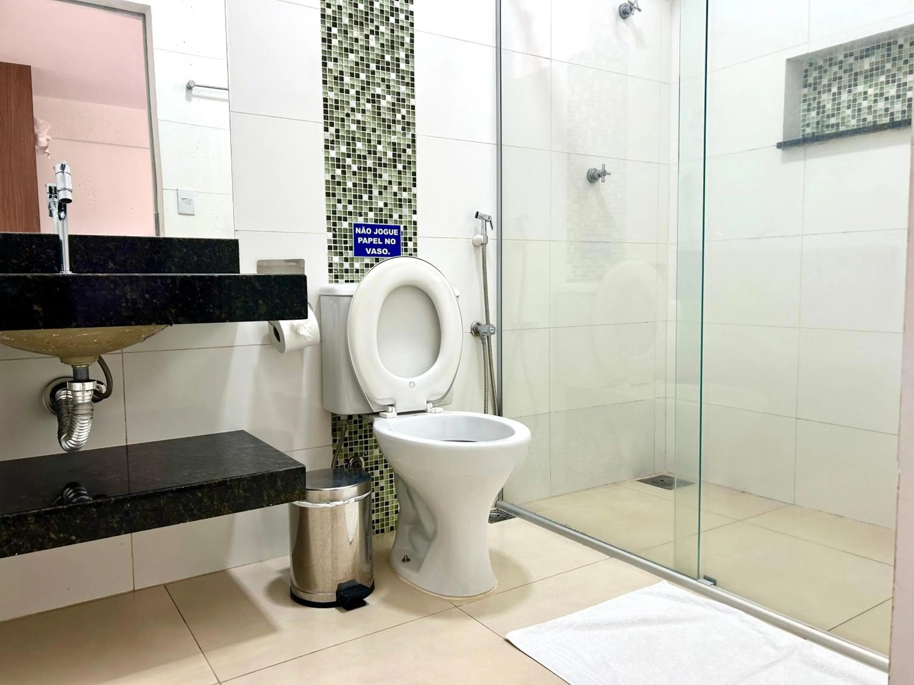 Bathroom in Pousada Rainha Dos Lagos