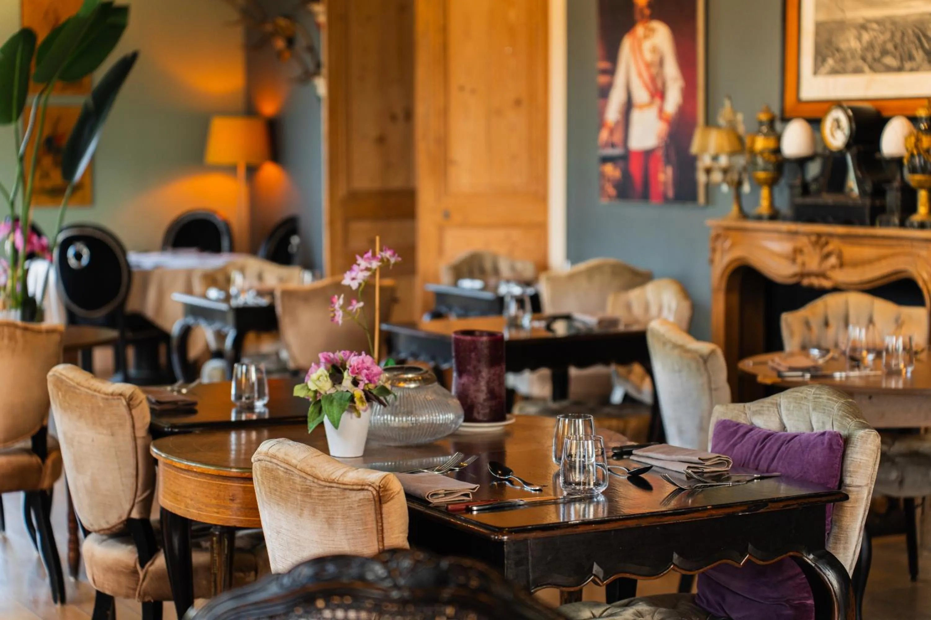 Restaurant/places to eat in Hôtel Le Mercator