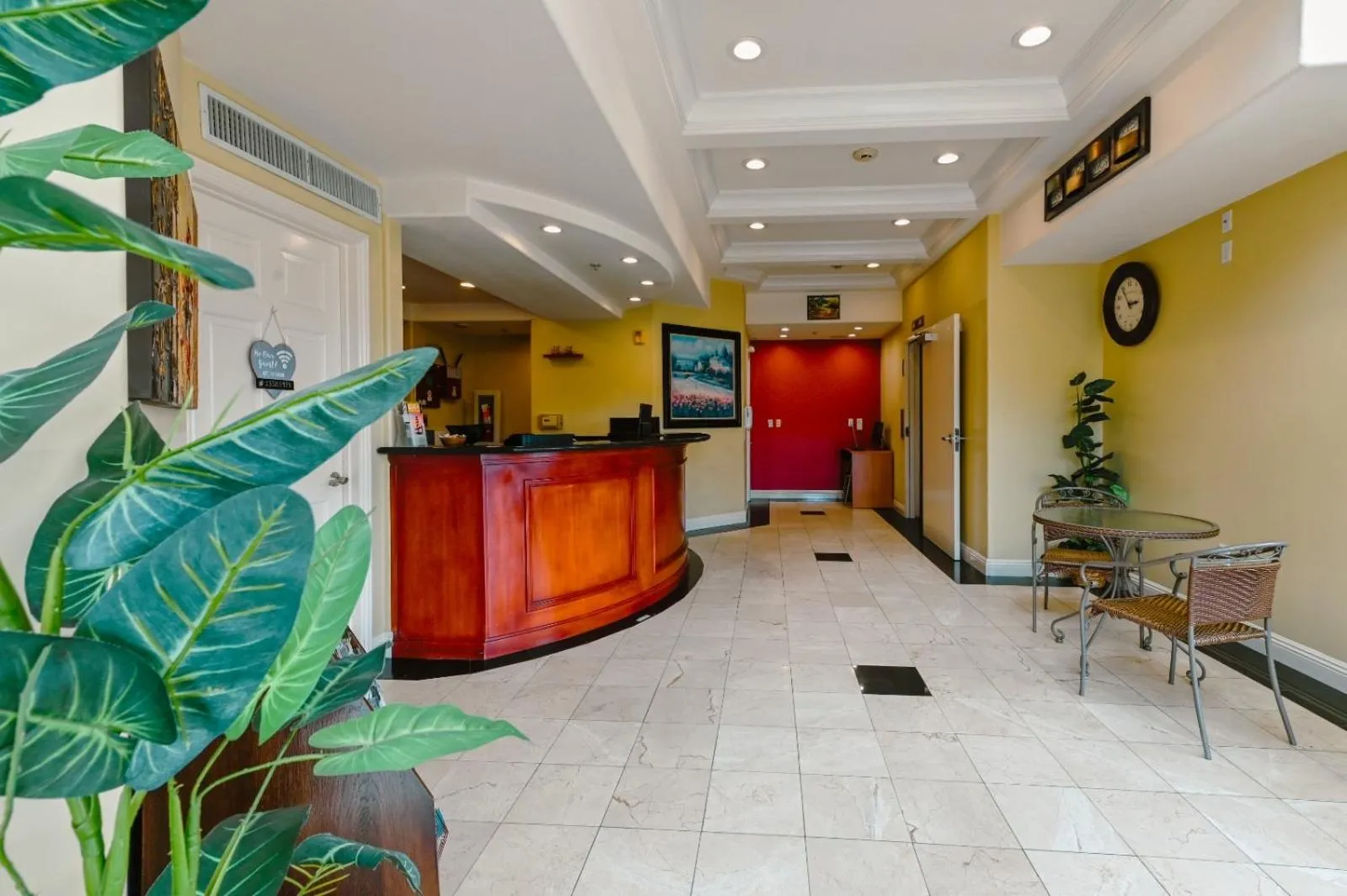Lobby or reception in Gateway Inn and Suites San Francisco SFO Airport