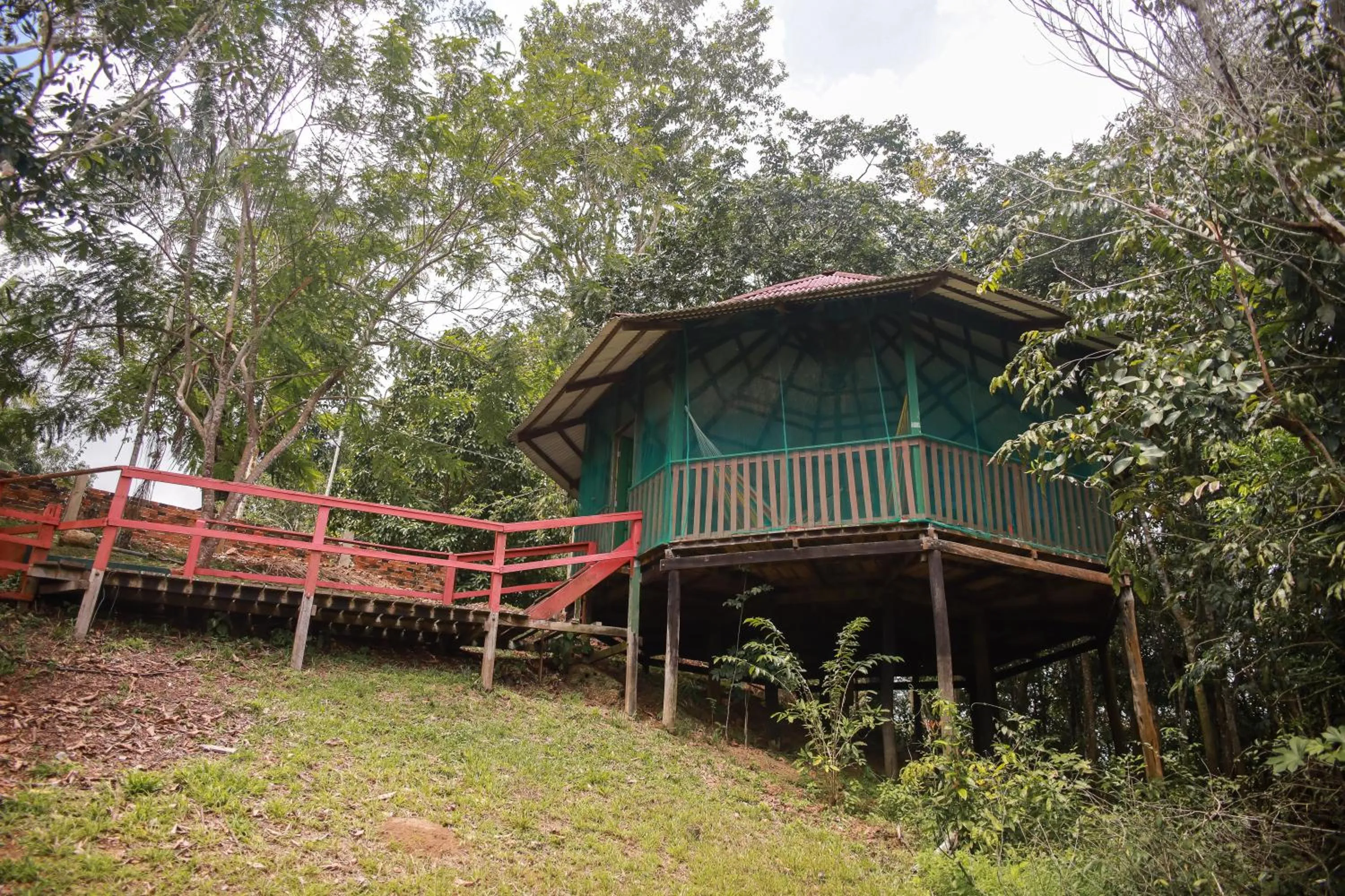 Amazonia Jungle Hotel