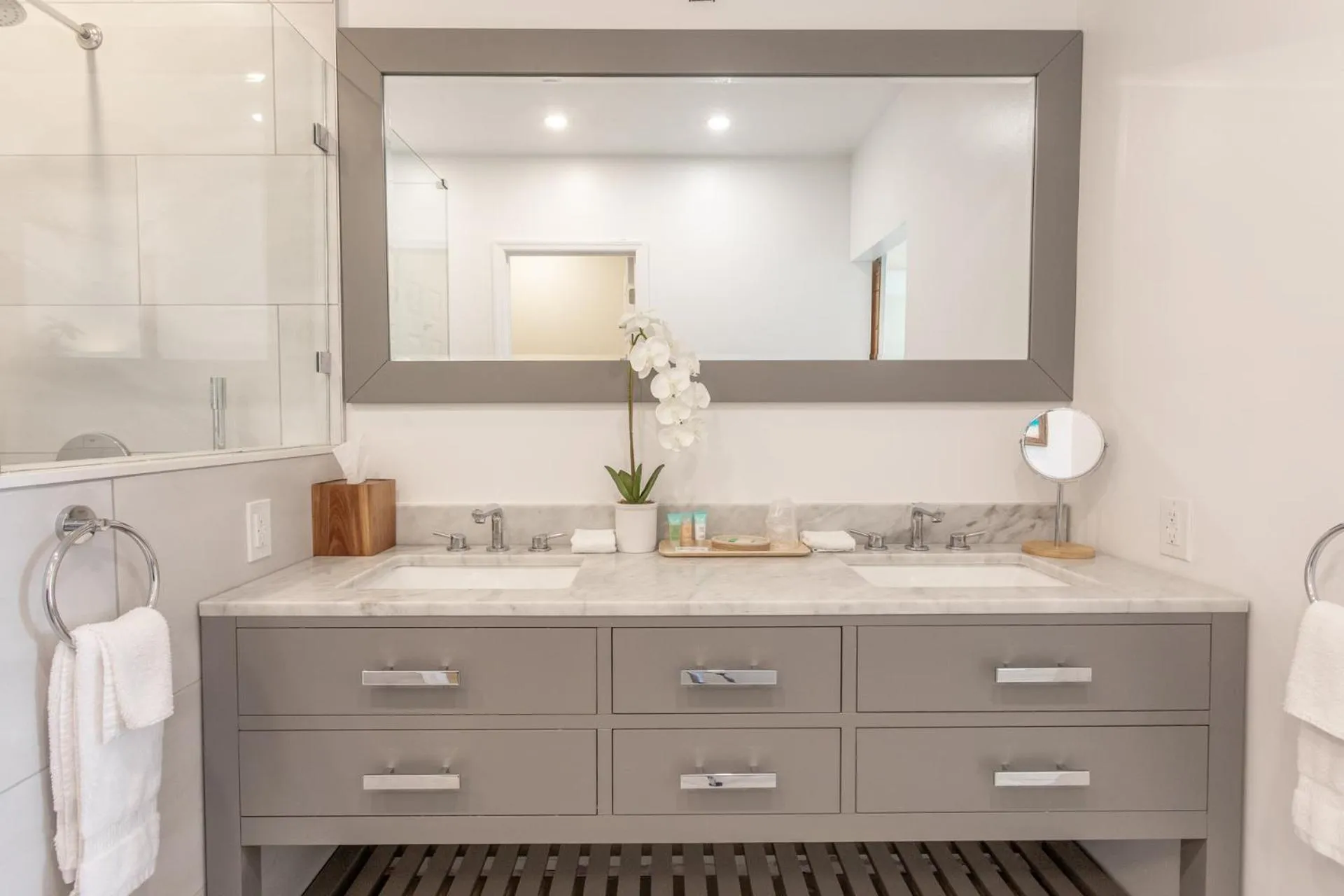 Bathroom in Sands Harbor Resort and Marina