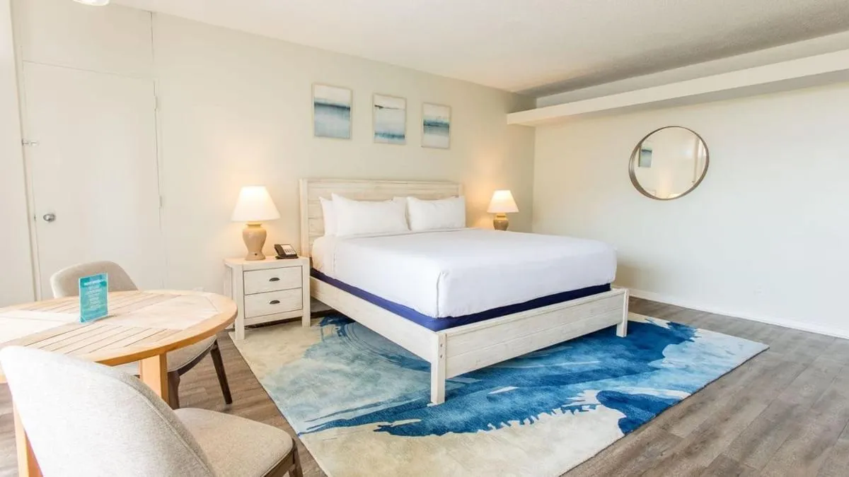 Bed in Sands Harbor Resort and Marina