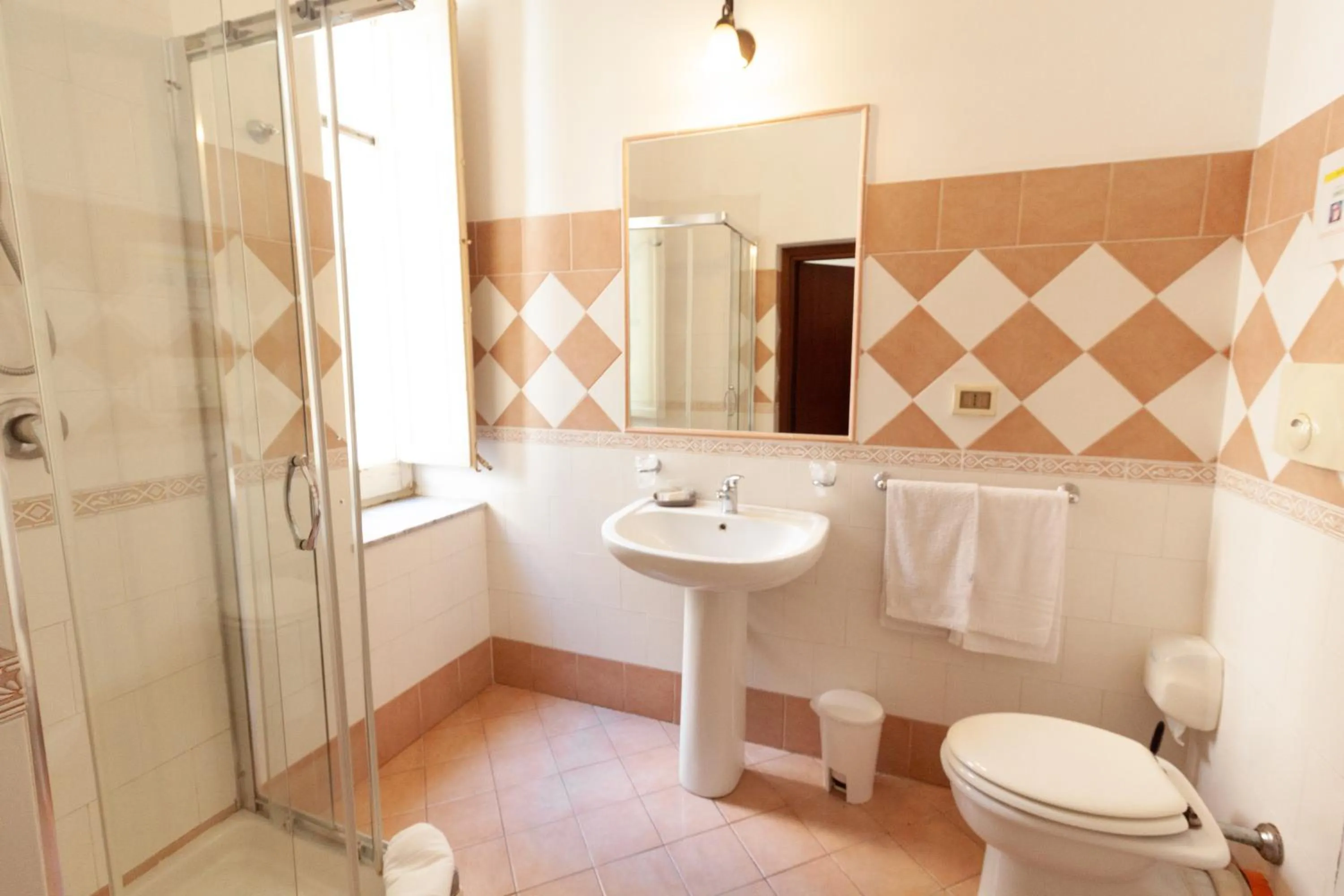 Shower in Hotel Concordia