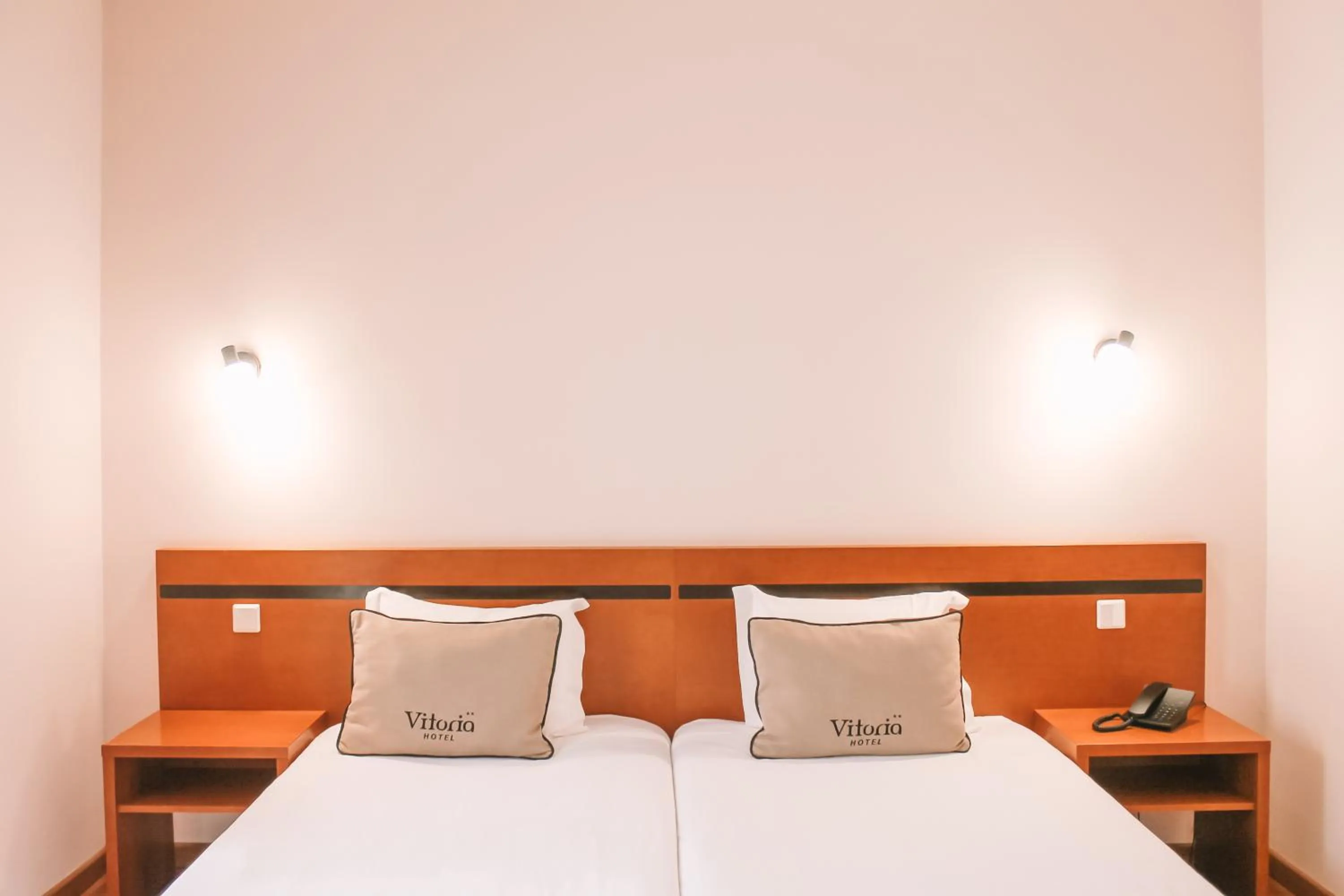 Bedroom, Bed in Vitoria Hotel