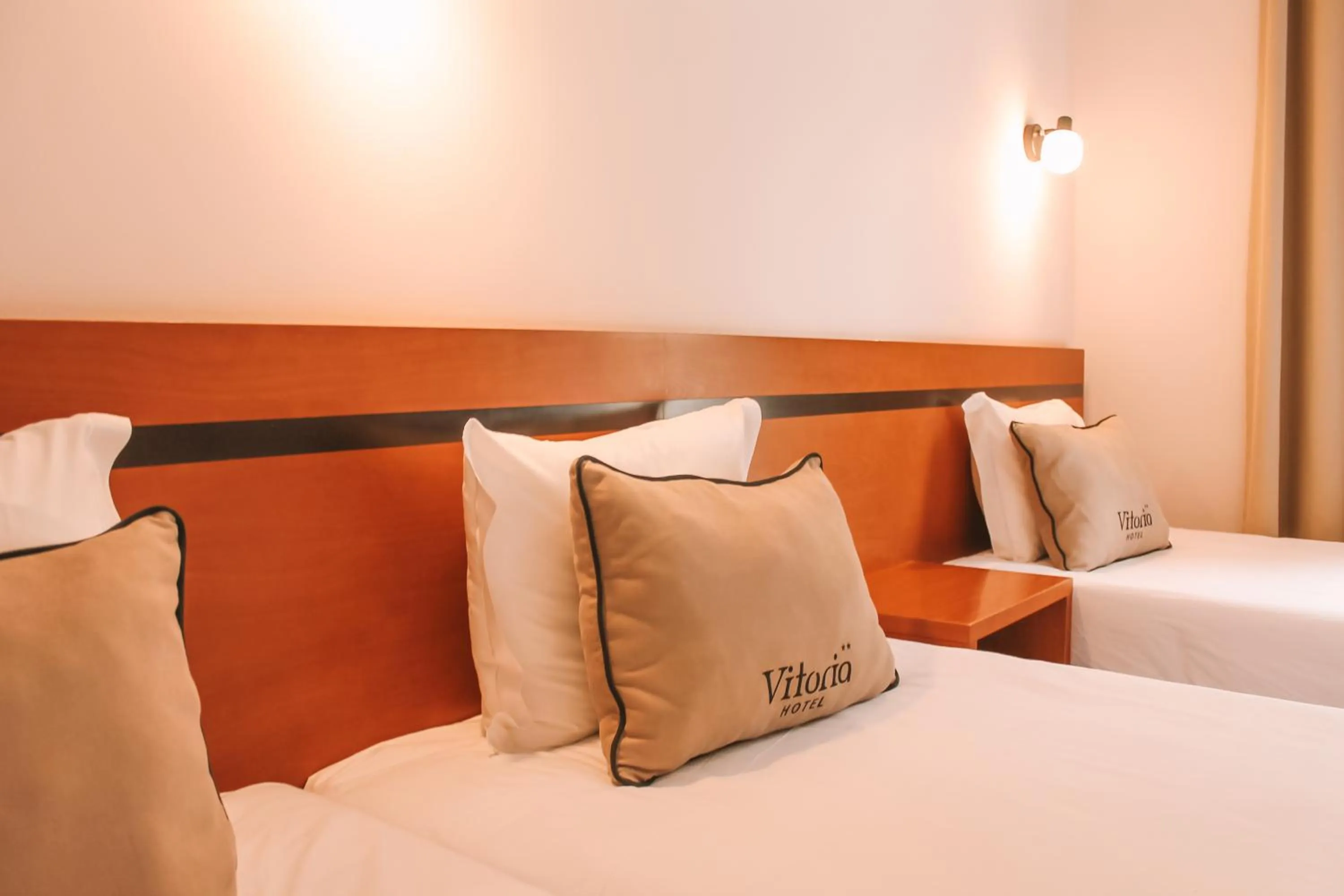 Bedroom, Bed in Vitoria Hotel